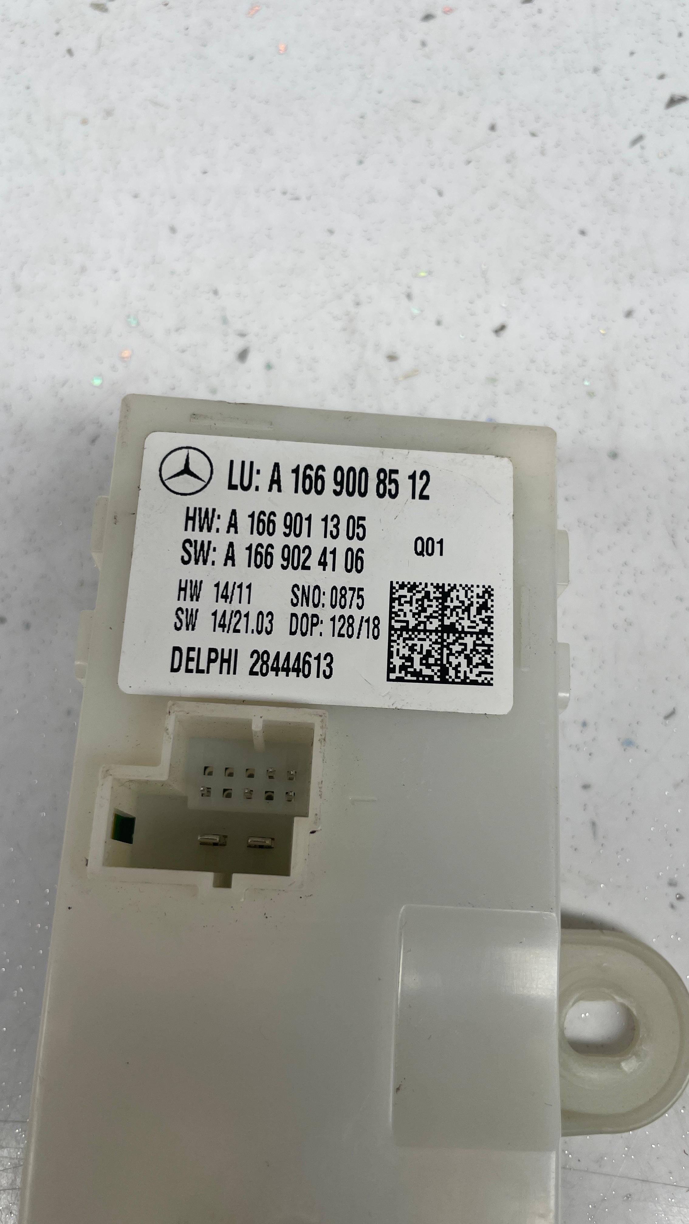 A1669008512 MERCEDES LIFTGATE CONTROL