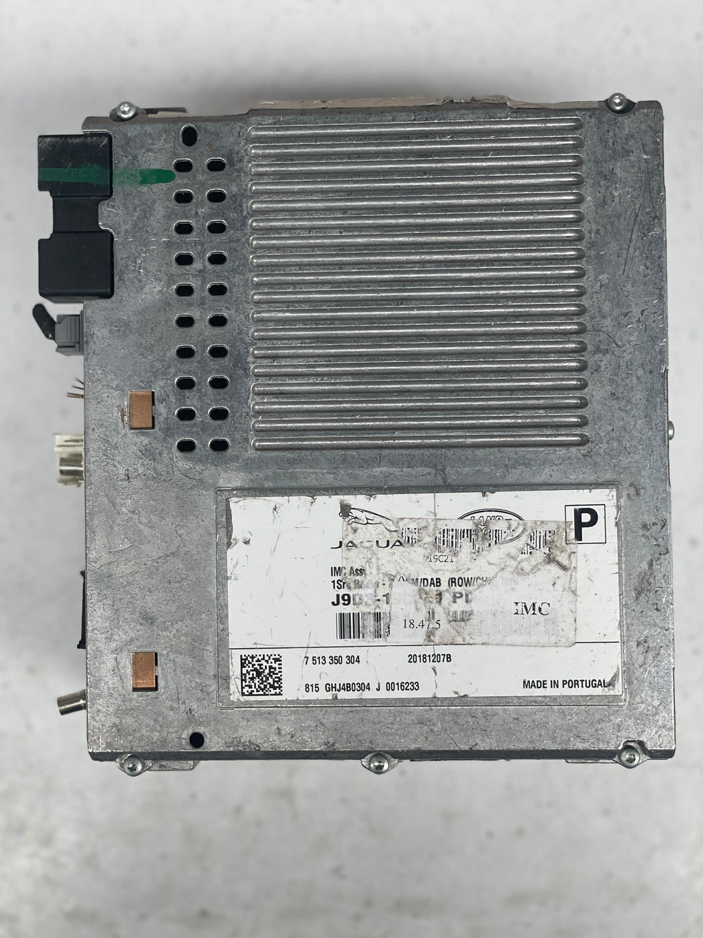 J9D3-19C211-PD LAND ROVER RADIO CD MULTIMEDIA PANEL