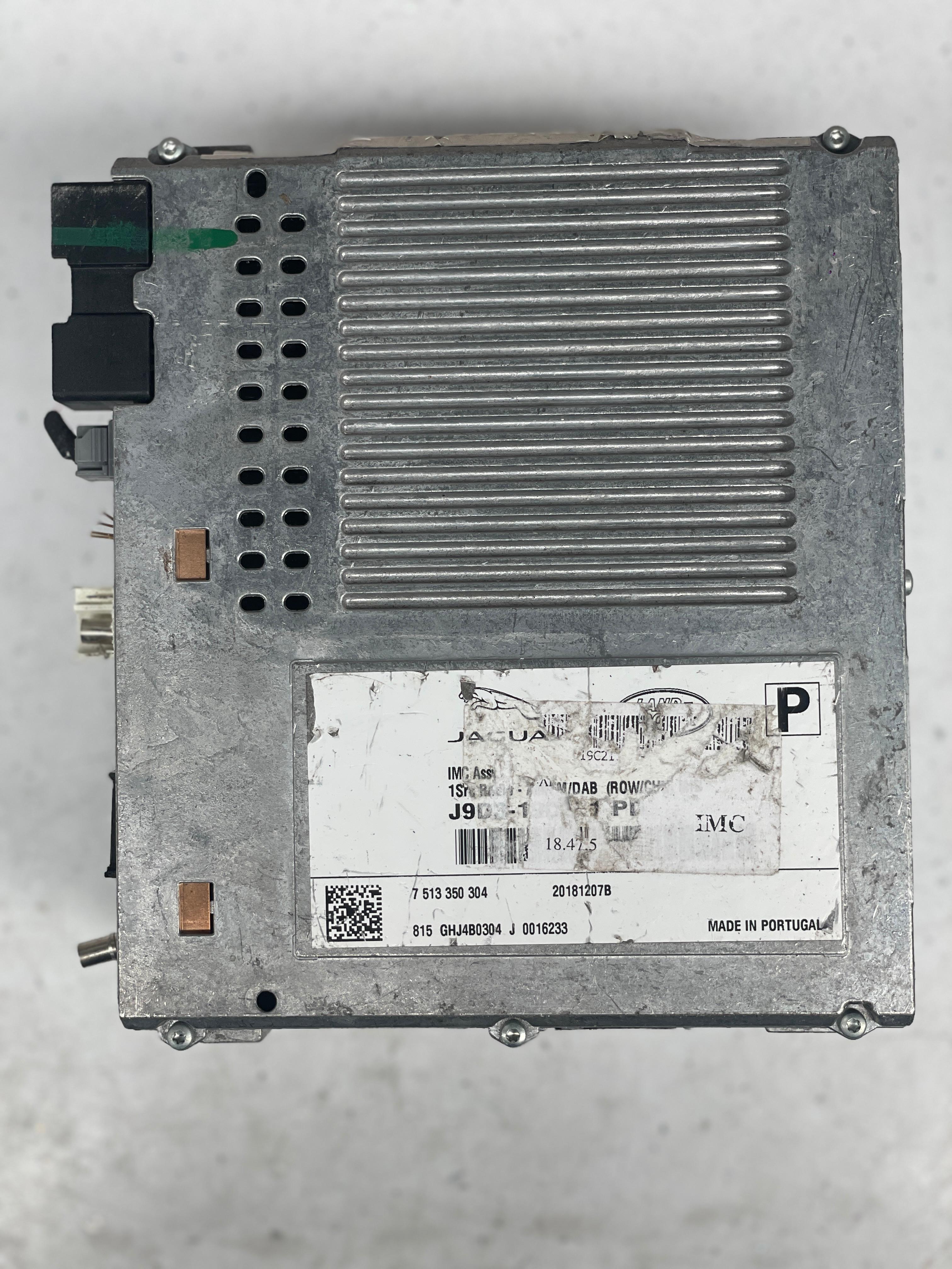 J9D3-19C211-PD LAND ROVER RADIO CD MULTIMEDIA PANEL