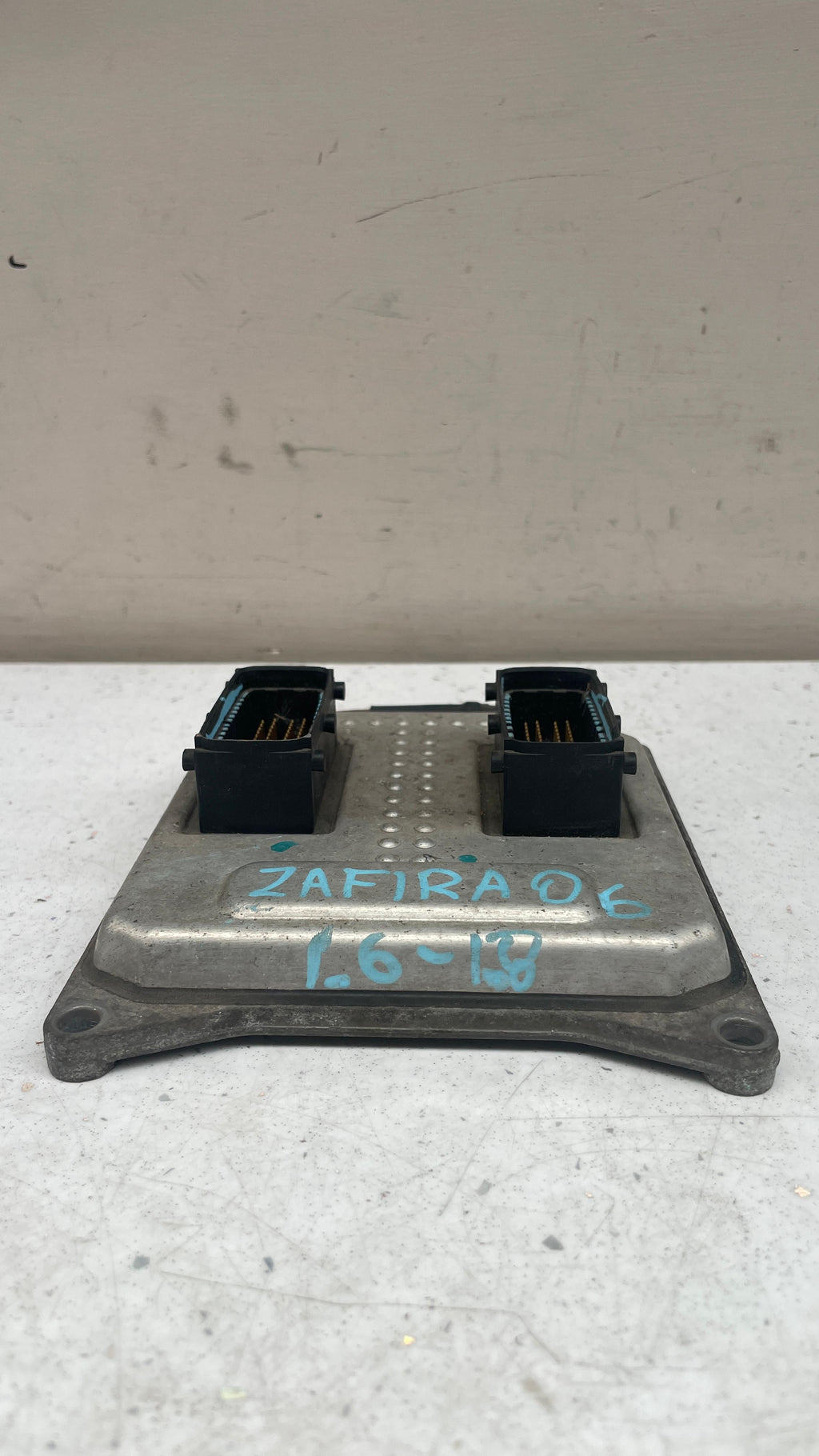 55564081 OPEL ENGINE CONTROL ECU