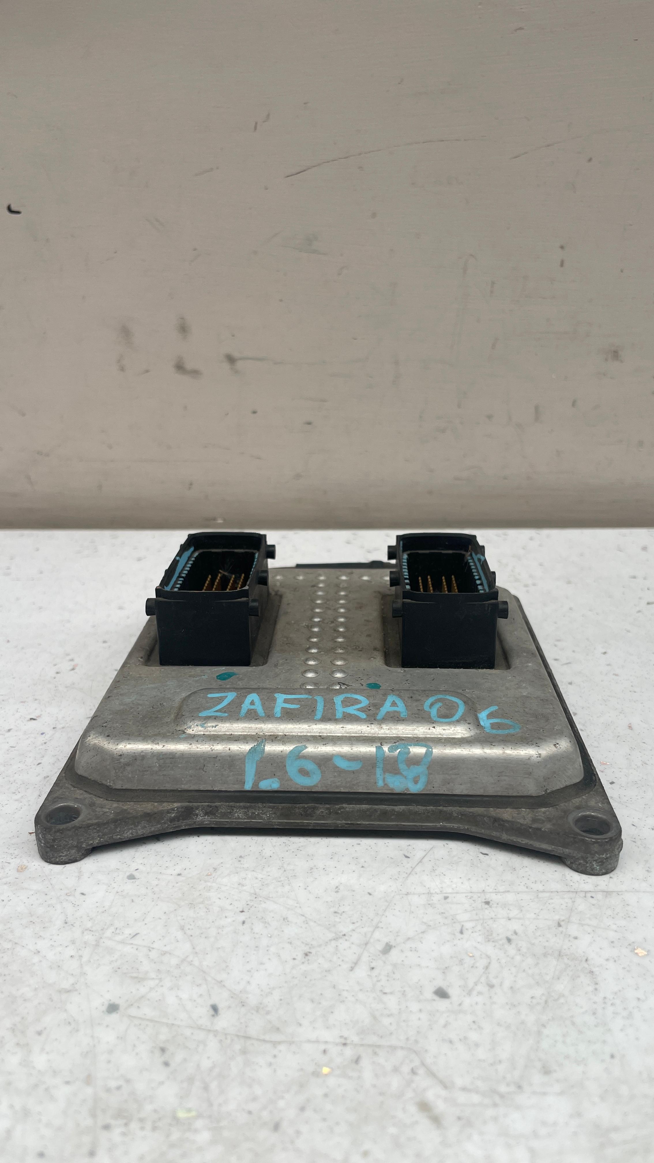 55564081 OPEL ENGINE CONTROL ECU