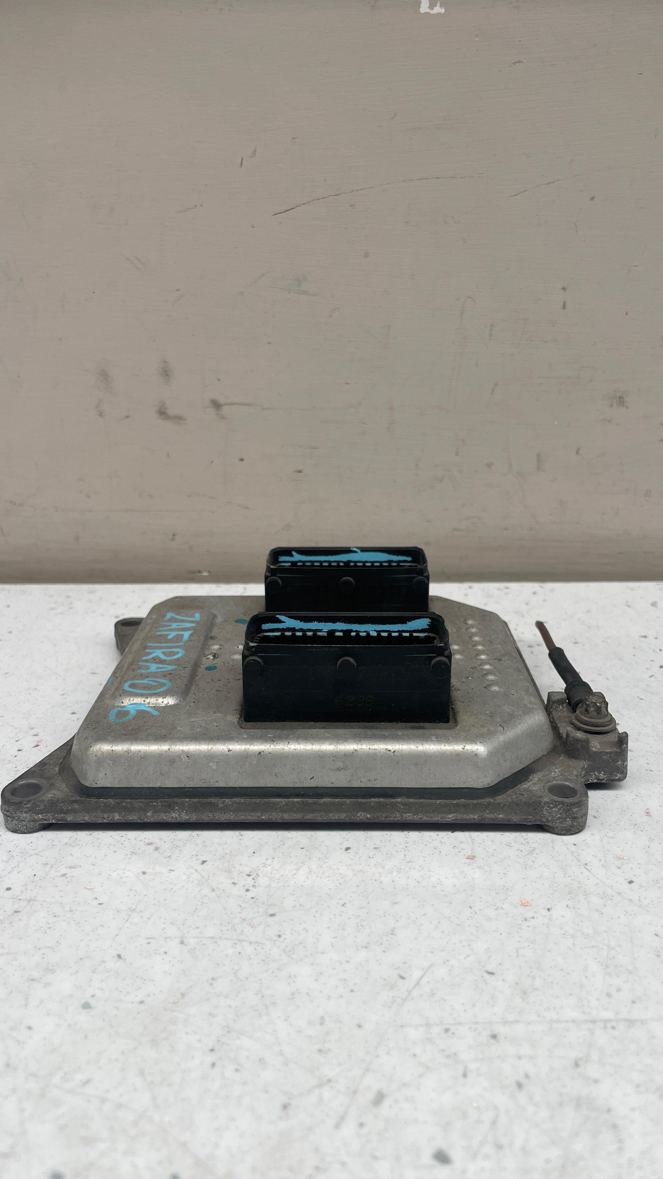 55564081 OPEL ENGINE CONTROL ECU