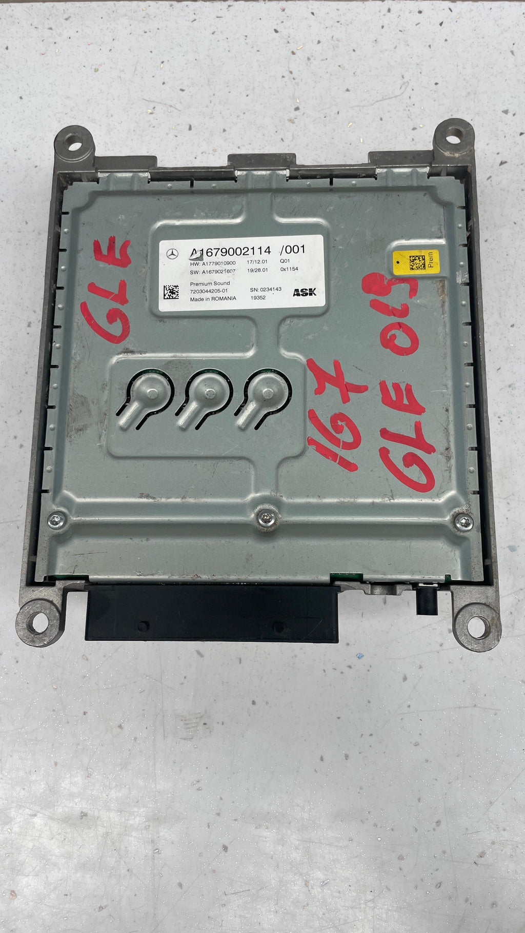 A1679002114 MERCEDES AUDIO AMPLIFIER CONTROL