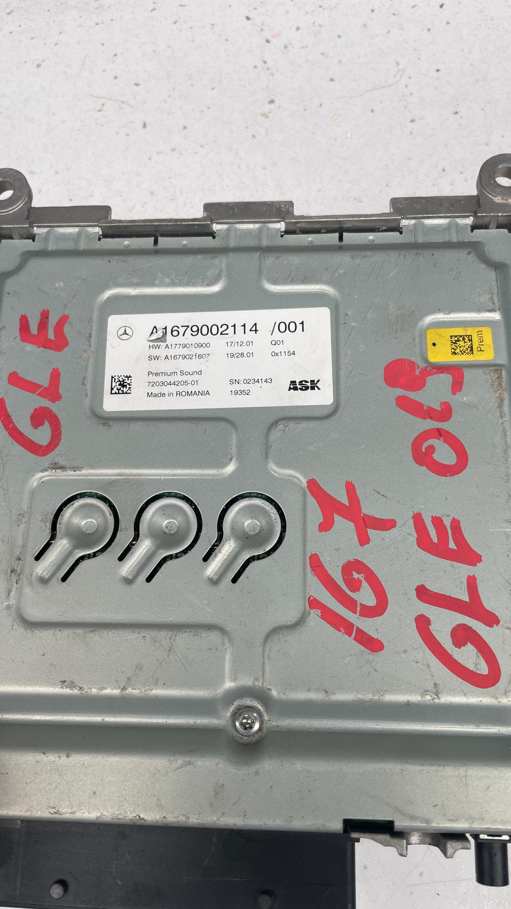 A1679002114 MERCEDES AUDIO AMPLIFIER CONTROL