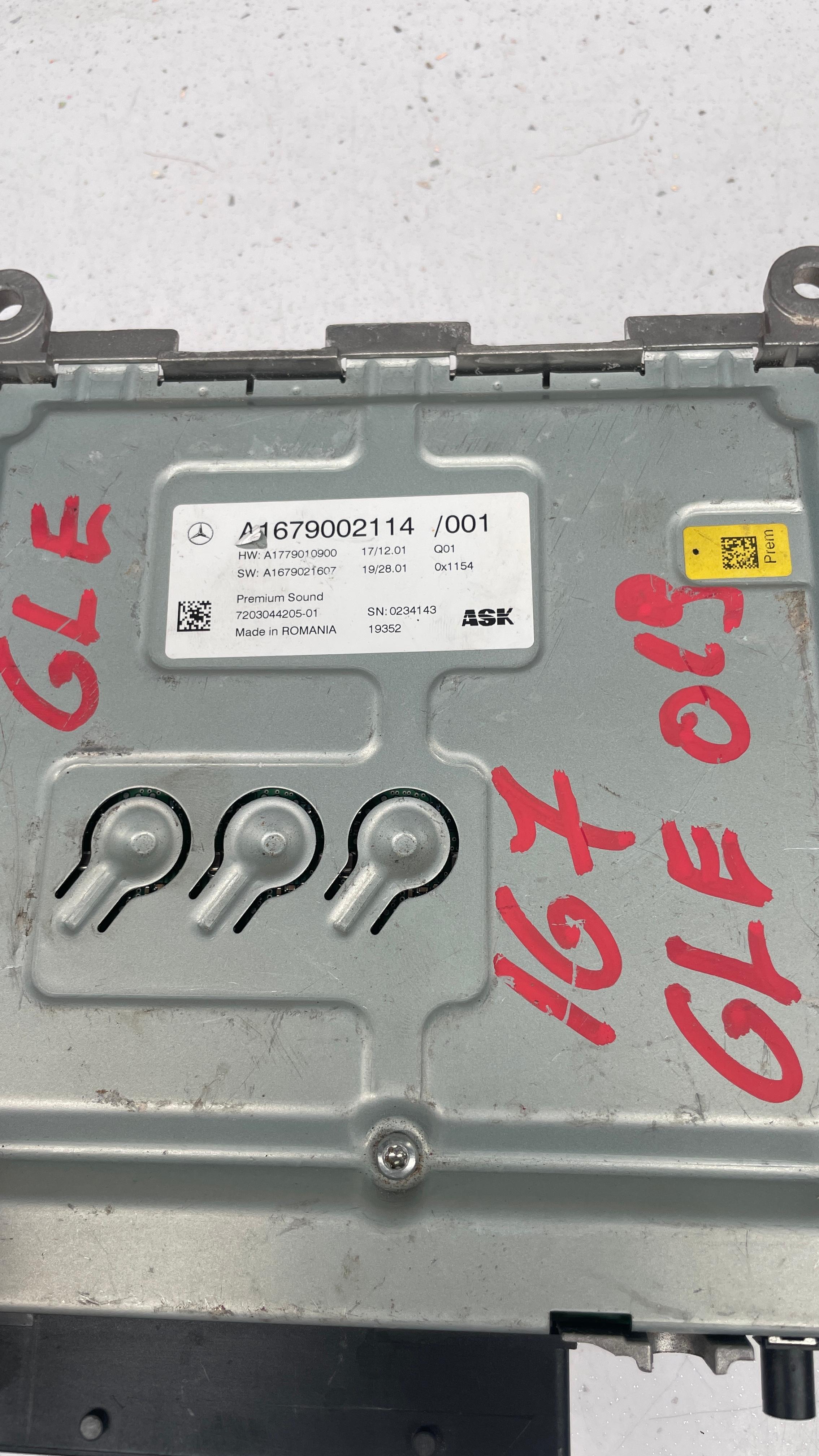 A1679002114 MERCEDES AUDIO AMPLIFIER CONTROL