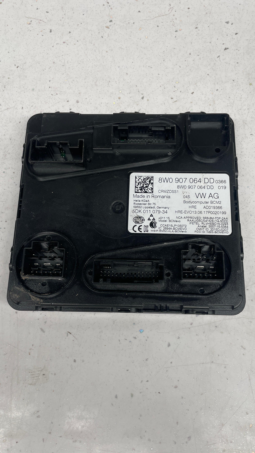 8W0907064DD  AUDI Q7 4M BCM2 BODY CONTROL MODULE