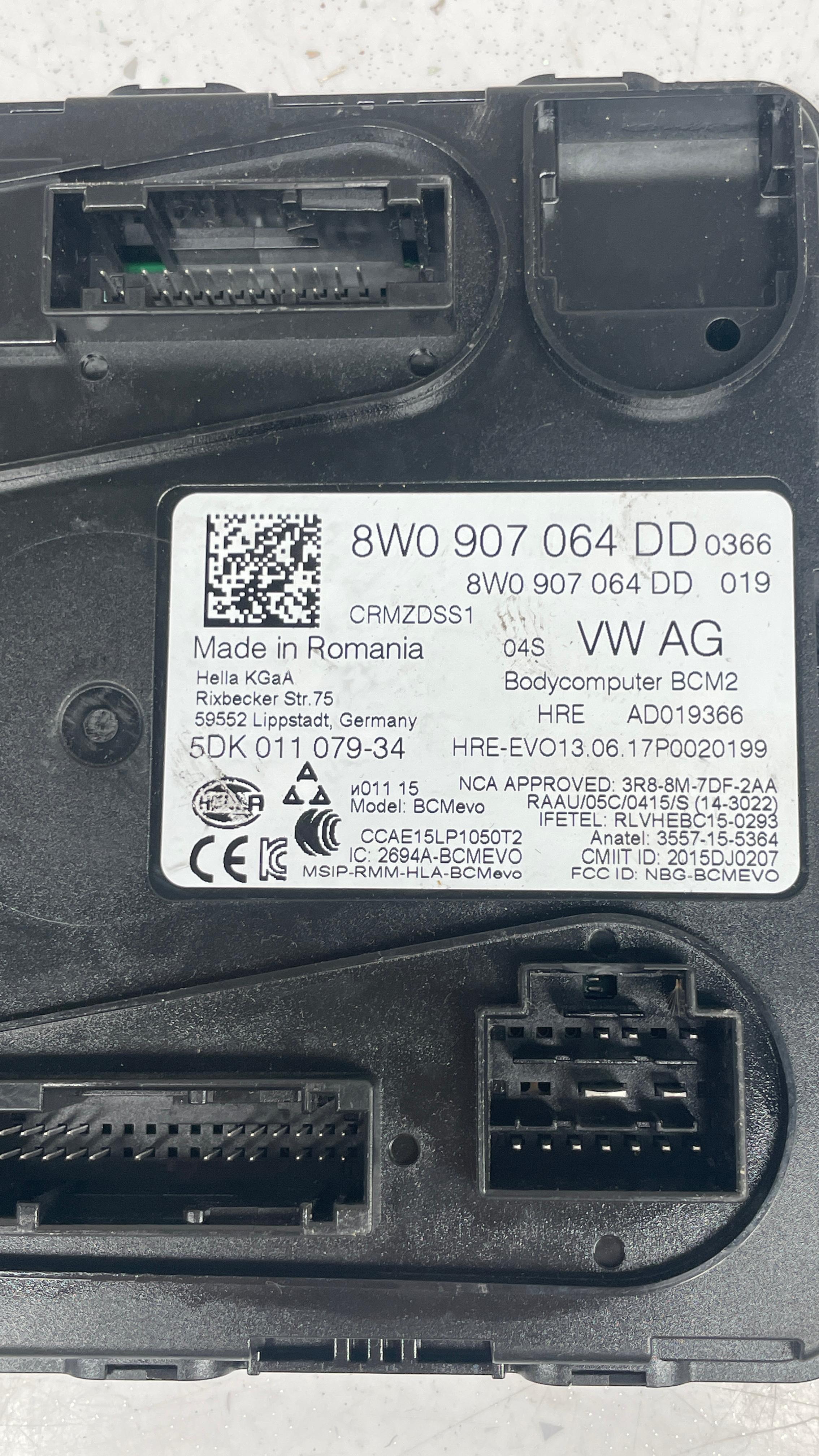 8W0907064DD  AUDI Q7 4M BCM2 BODY CONTROL MODULE