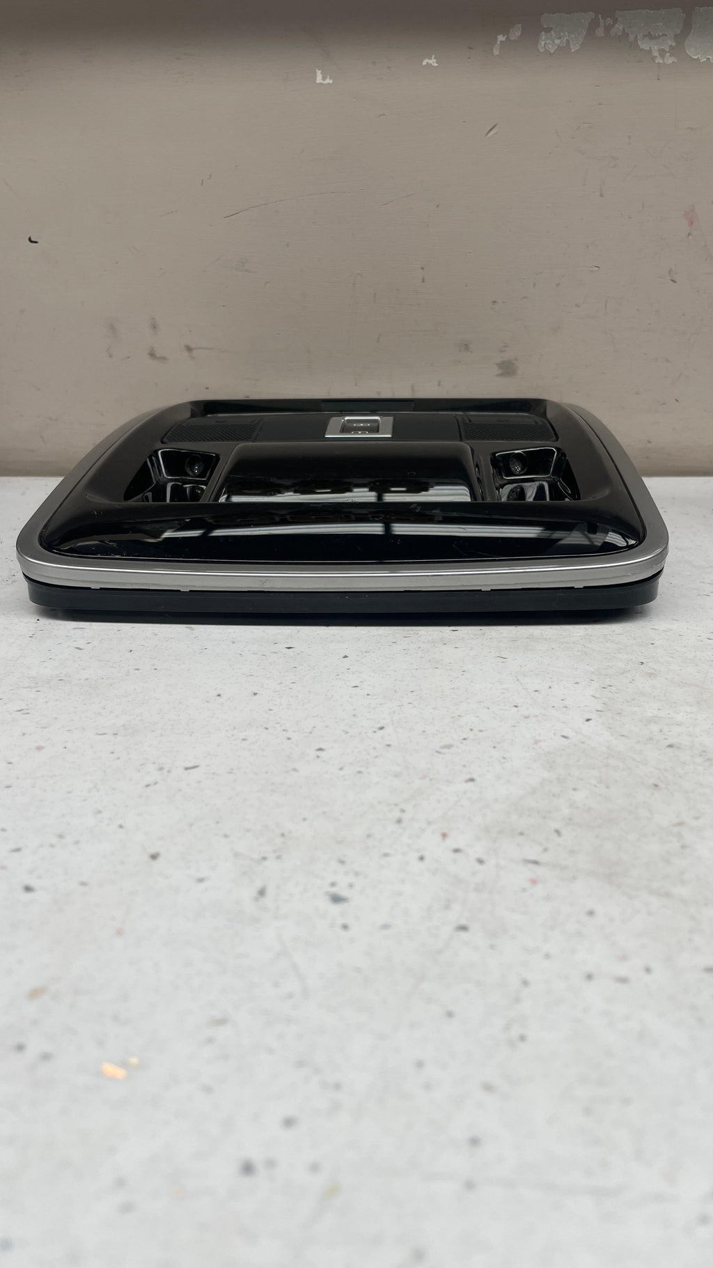 EPLA-15K609-AA LAND ROVER OVERHEAD PANEL