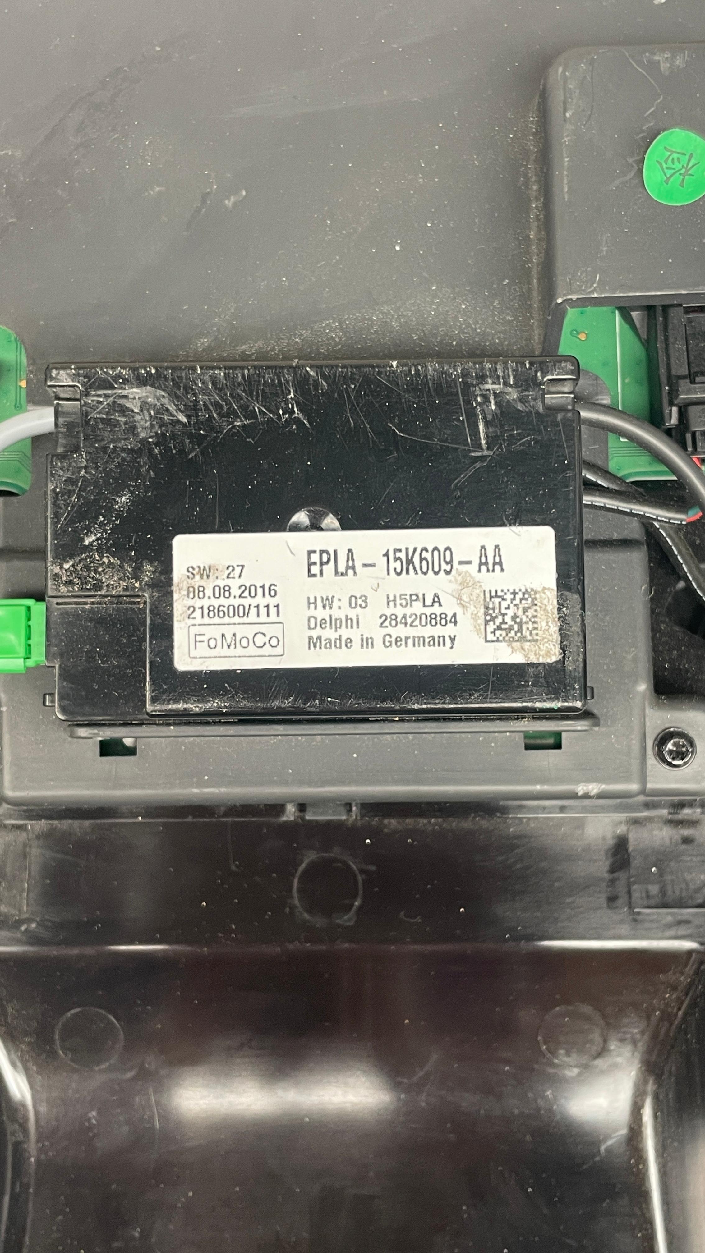 EPLA-15K609-AA LAND ROVER OVERHEAD PANEL