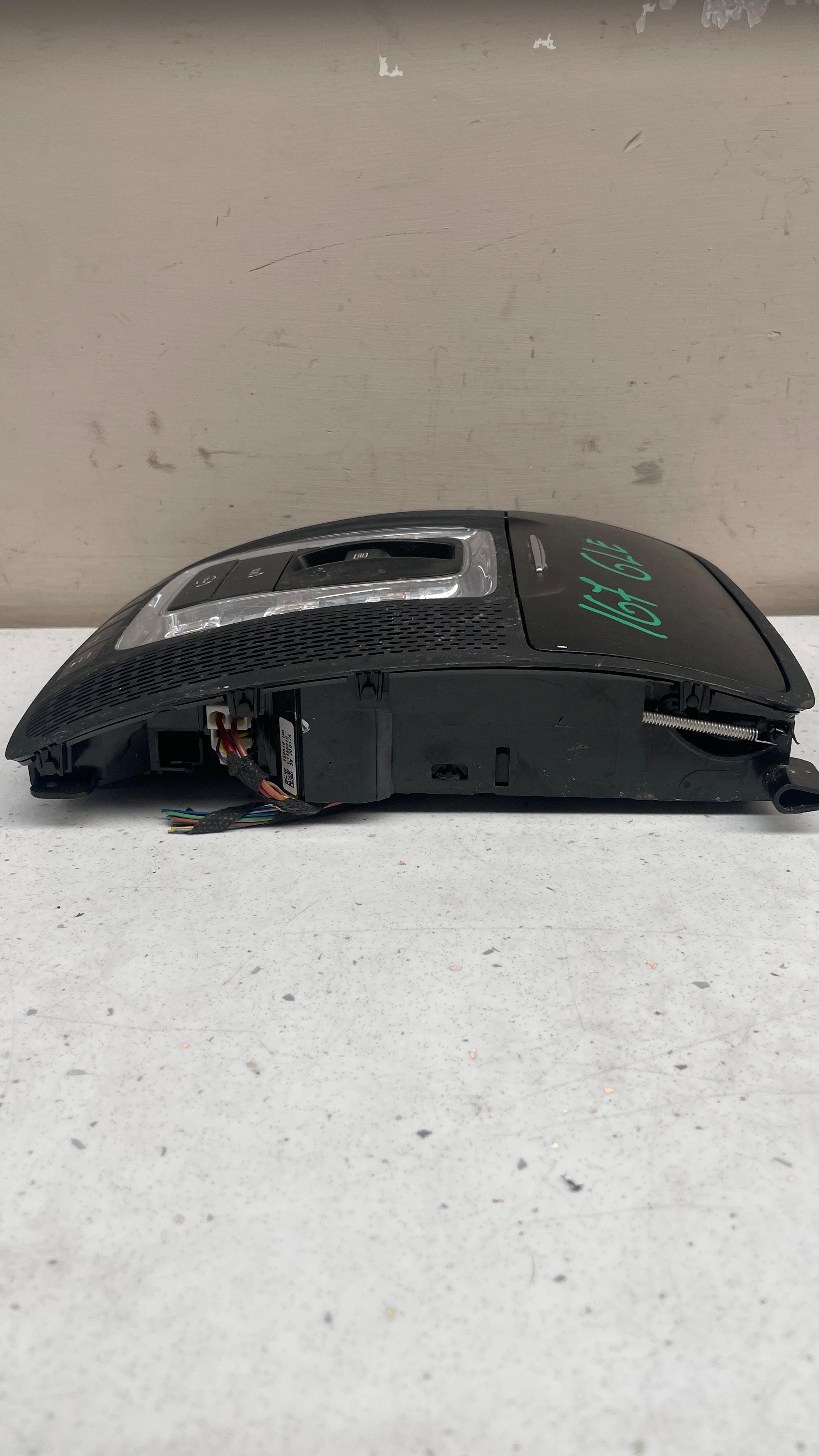 A0009007021 MERCEDES OVERHEAD LAMP INTERIOR LIGHT