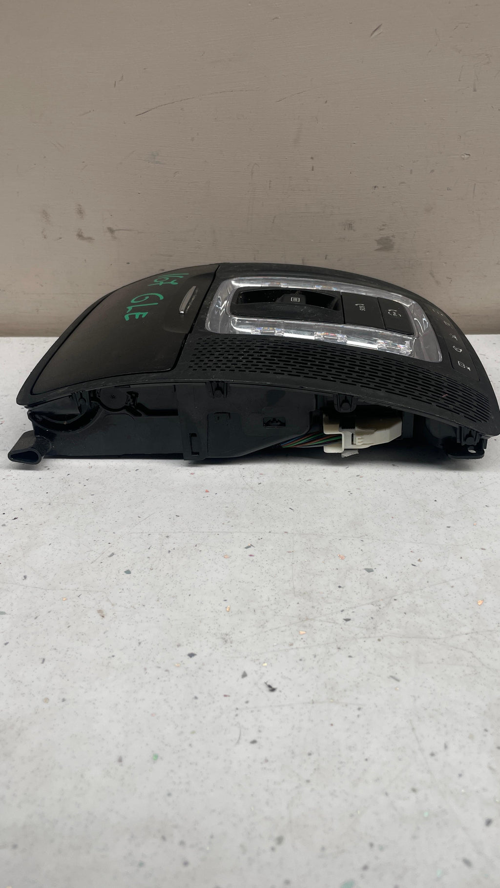 A0009007021 MERCEDES OVERHEAD LAMP INTERIOR LIGHT