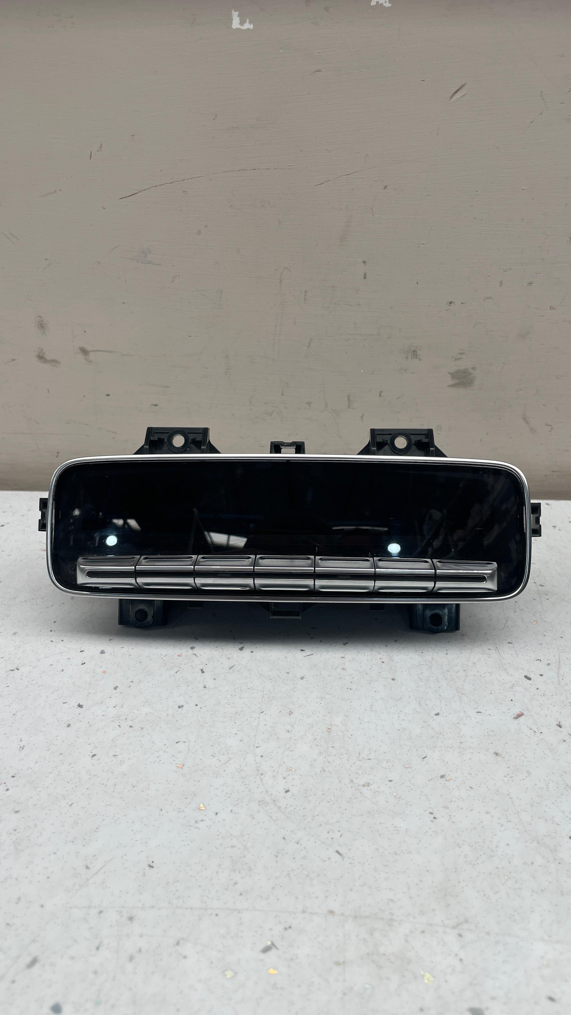 A1679051701 MERCEDES ORIGINAL CLIMATE CONTROL SWITCH
