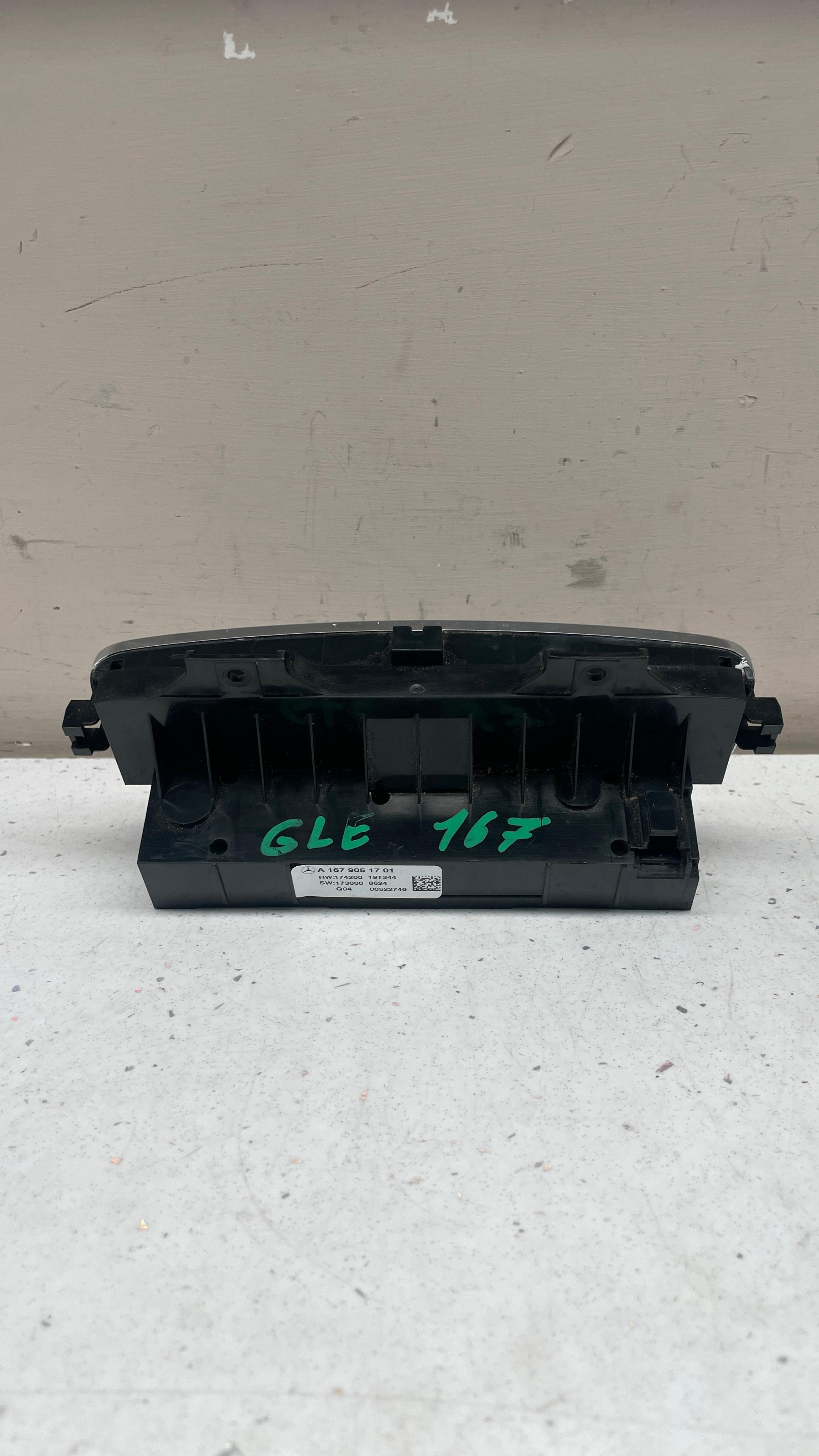 A1679051701 MERCEDES ORIGINAL CLIMATE CONTROL SWITCH