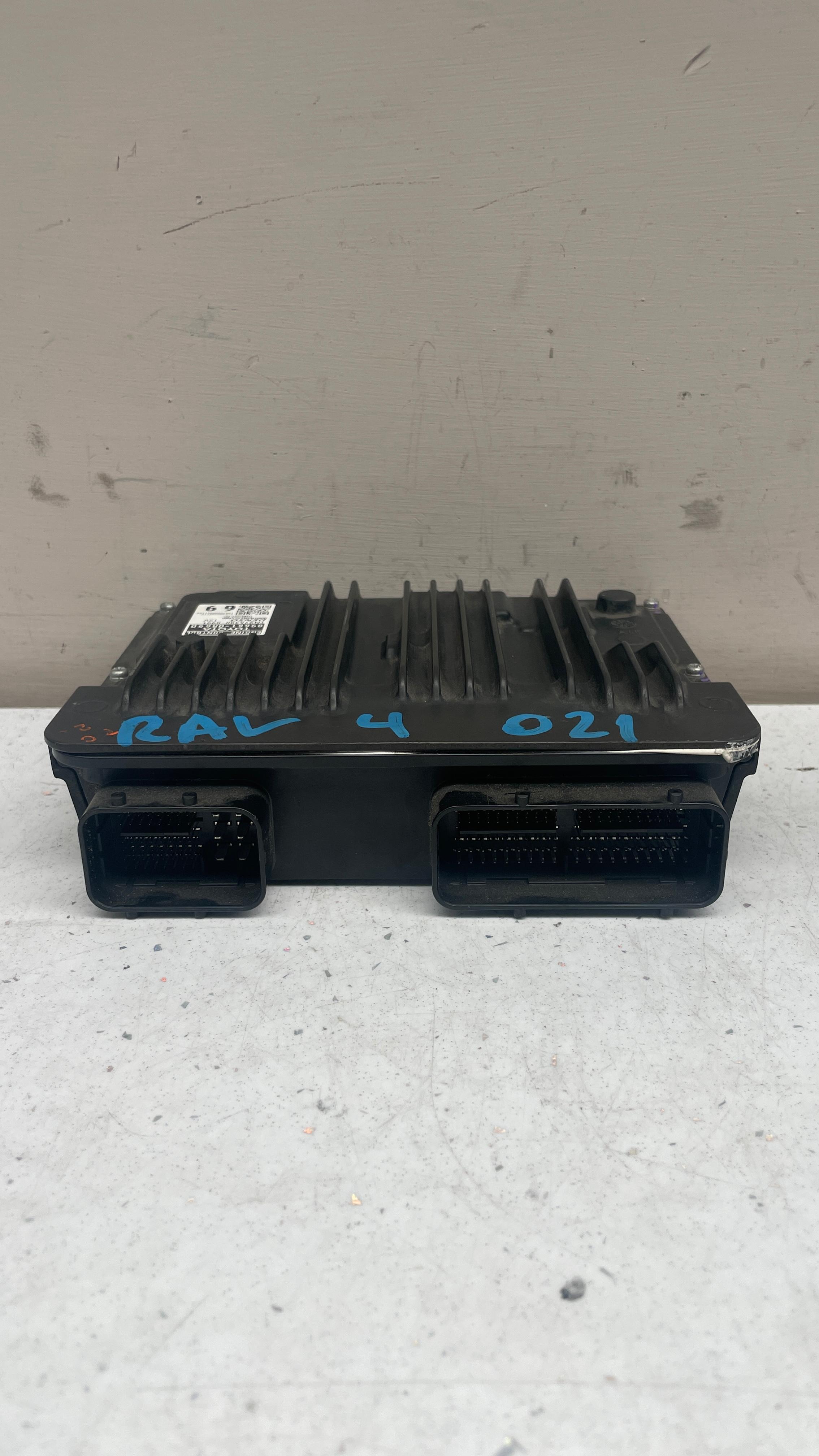 89661-0R690 TOYOTA RAV4 ENGINE CONTROL UNIT ECU