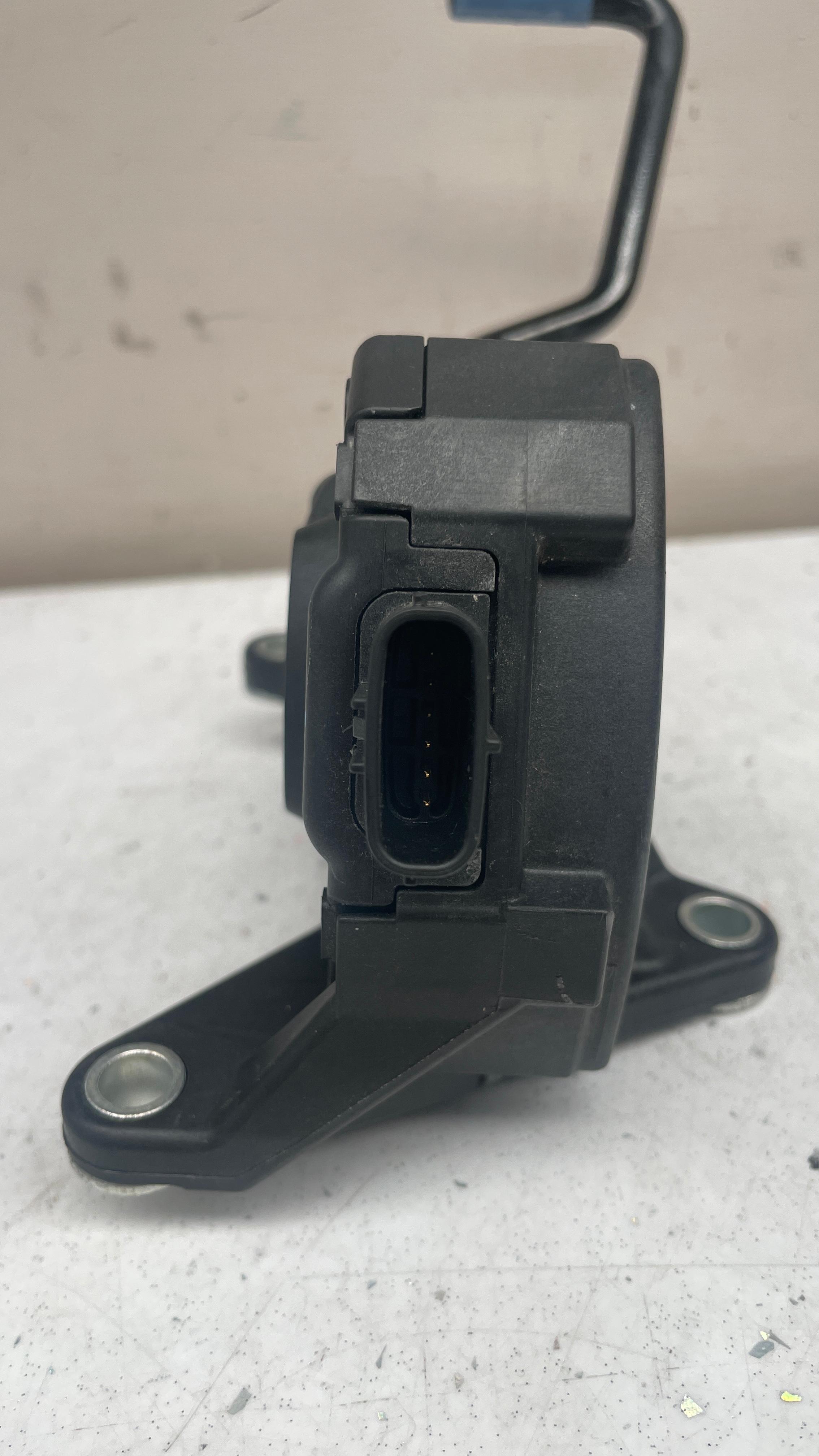 78110-06060 TOYOTA ACCELERATOR PEDAL SENSOR