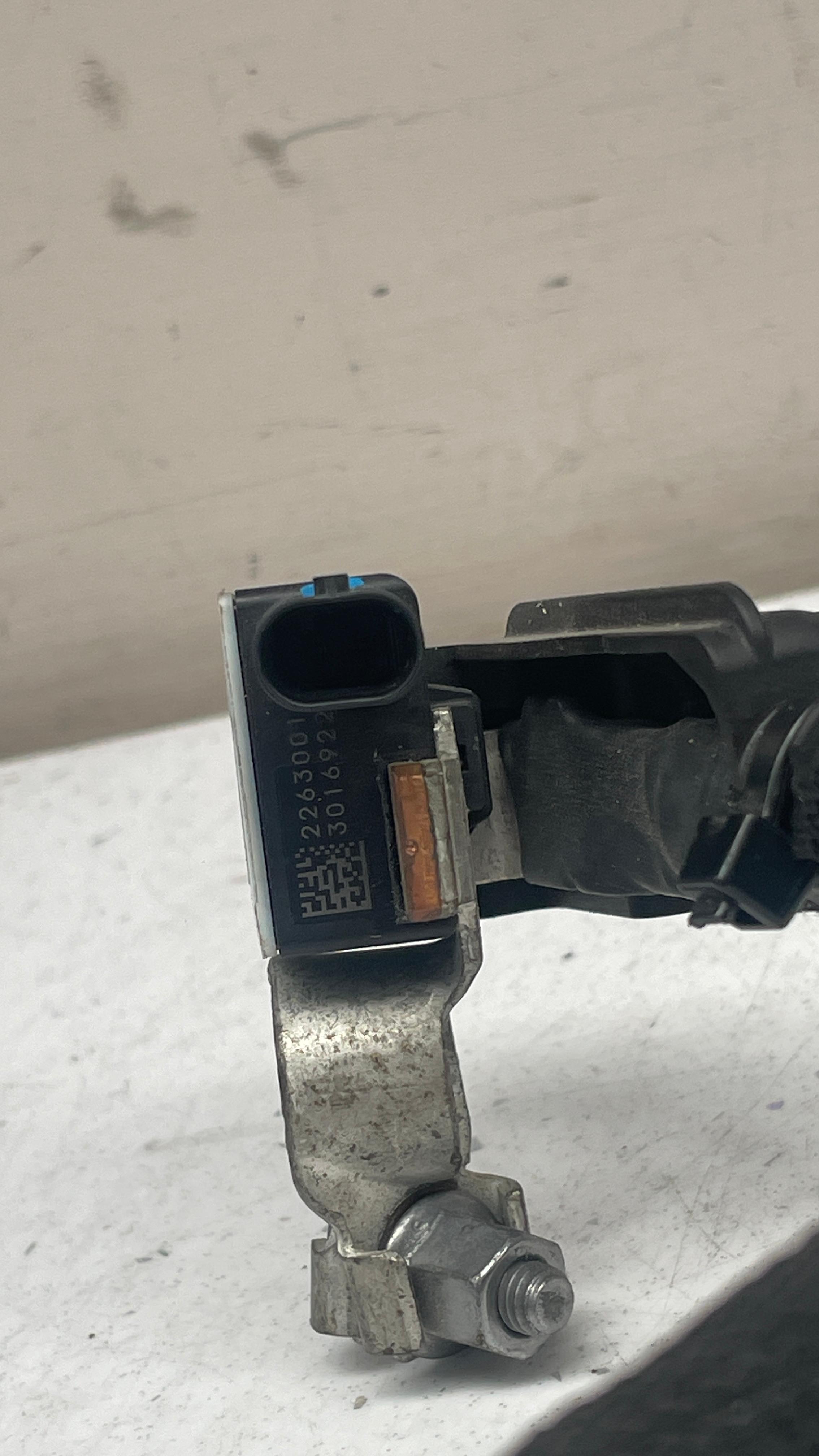 A0009051910 MERCEDES BATTERY SENSOR / GROUND CABLE SENSOR