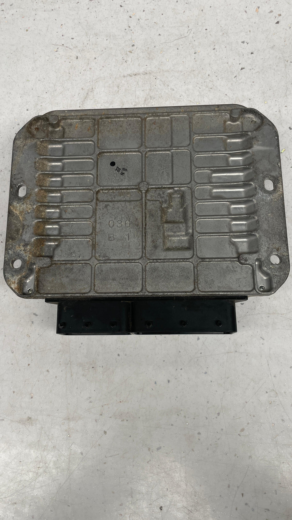 1860B419 MITSUBISHI ENGINE ECU CONTROL