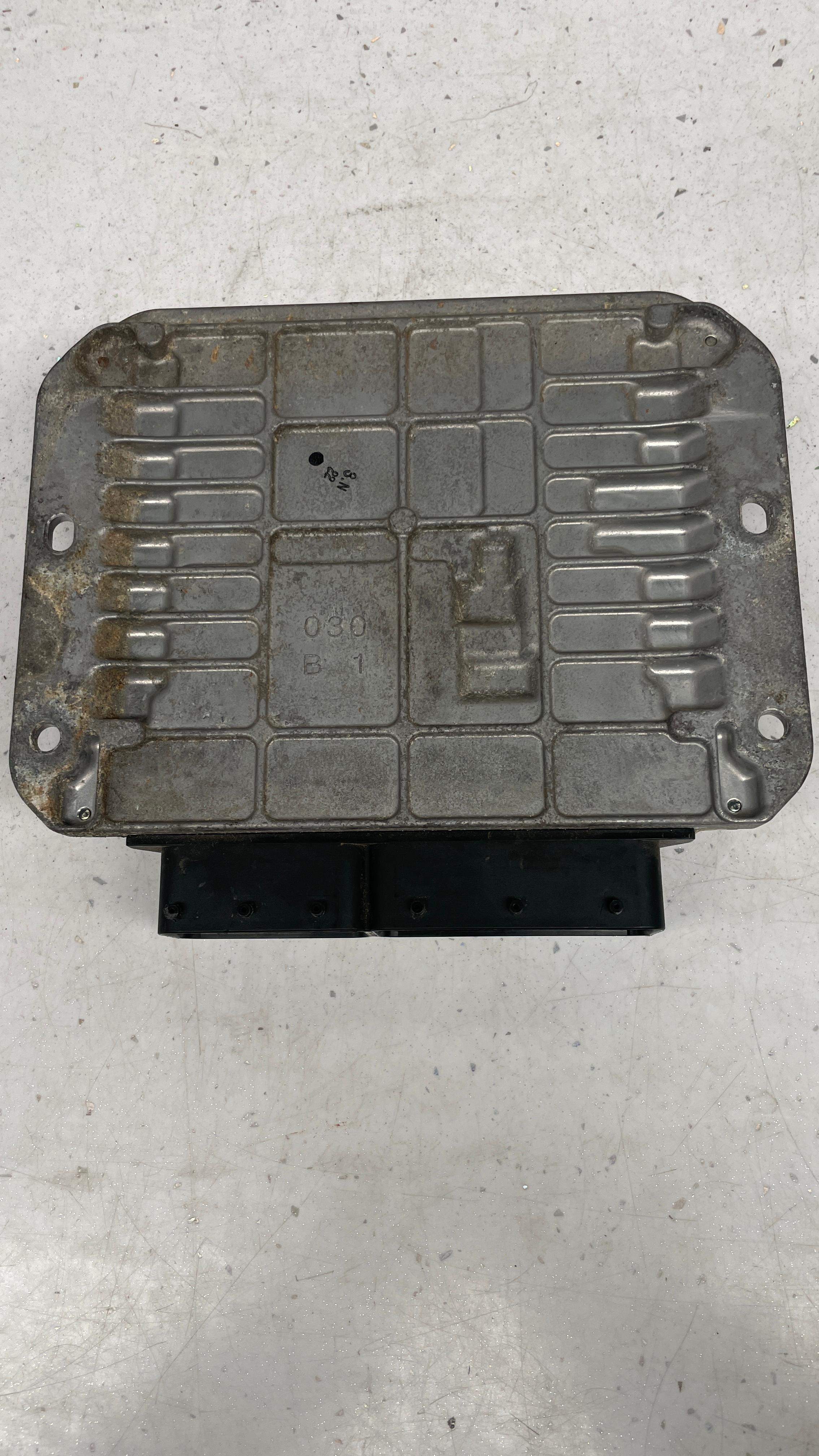 1860B419 MITSUBISHI ENGINE ECU CONTROL