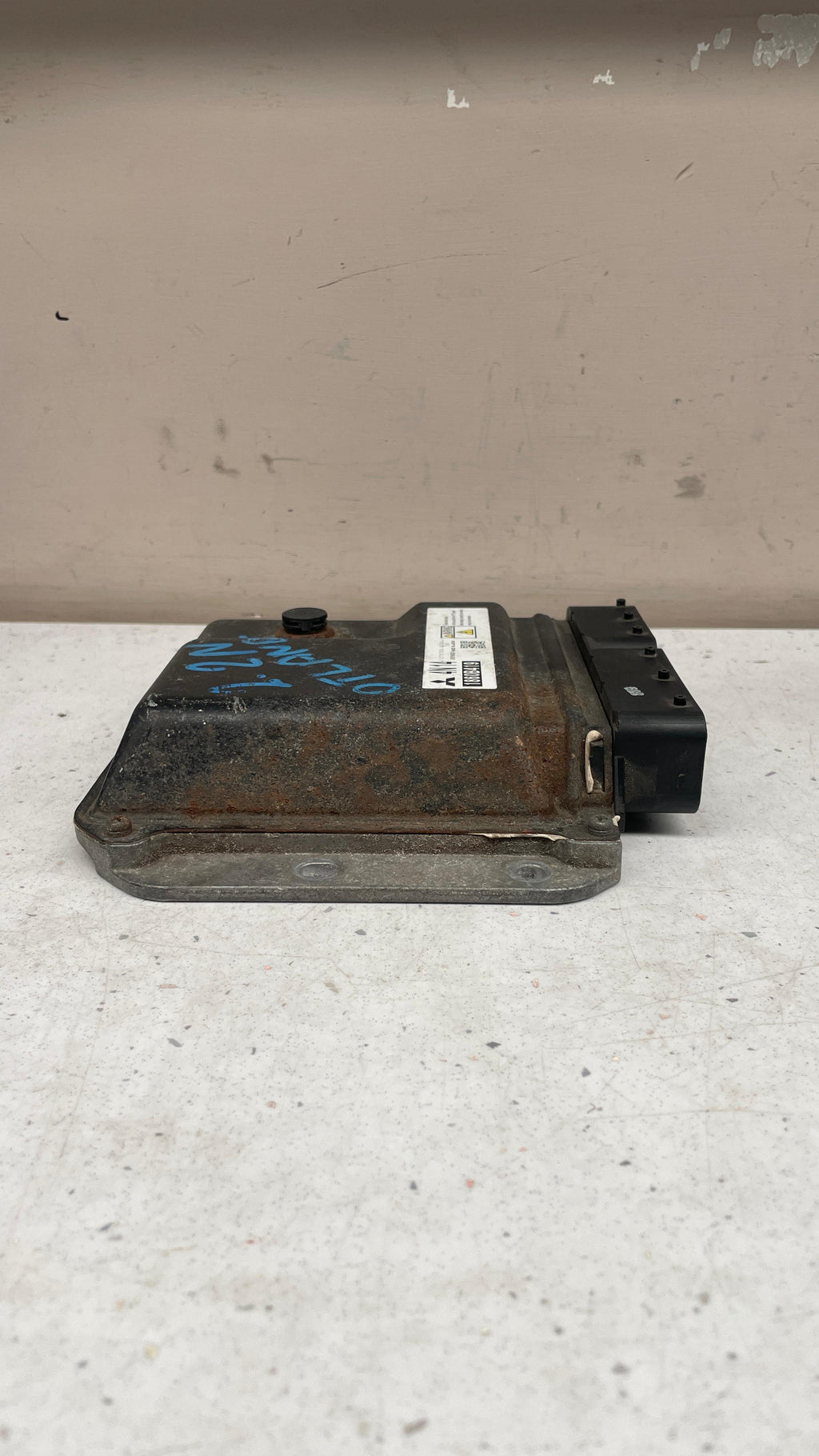 1860B419 MITSUBISHI ENGINE ECU CONTROL