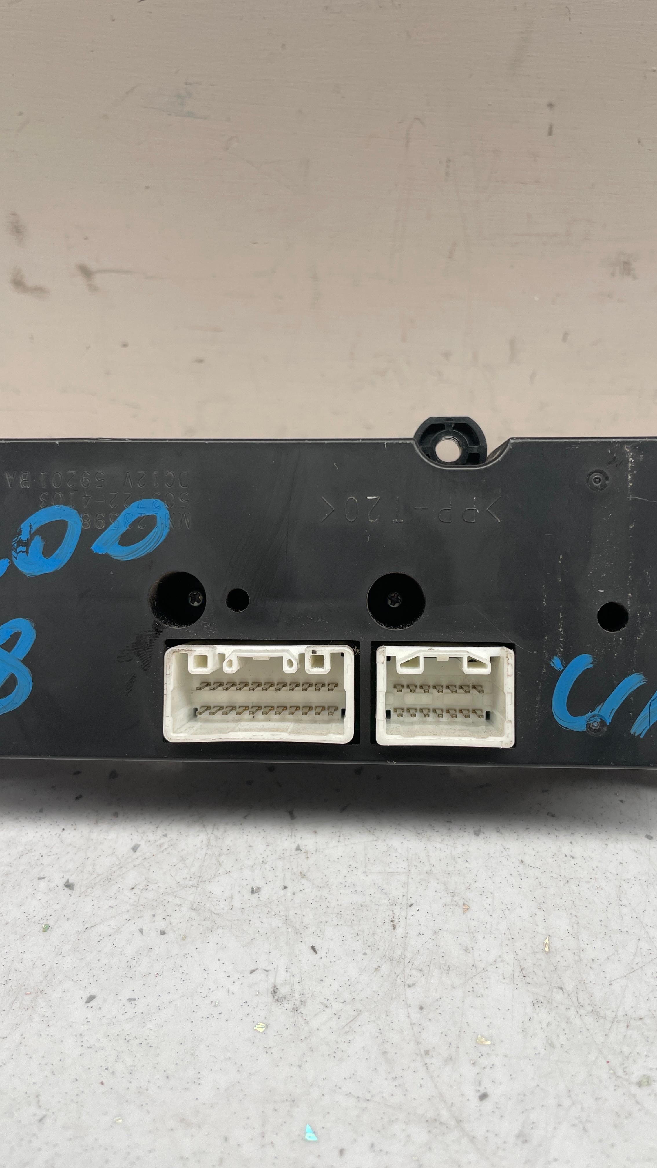 MN123598 MITSUBISHI CLIMATE CONTROL UNIT