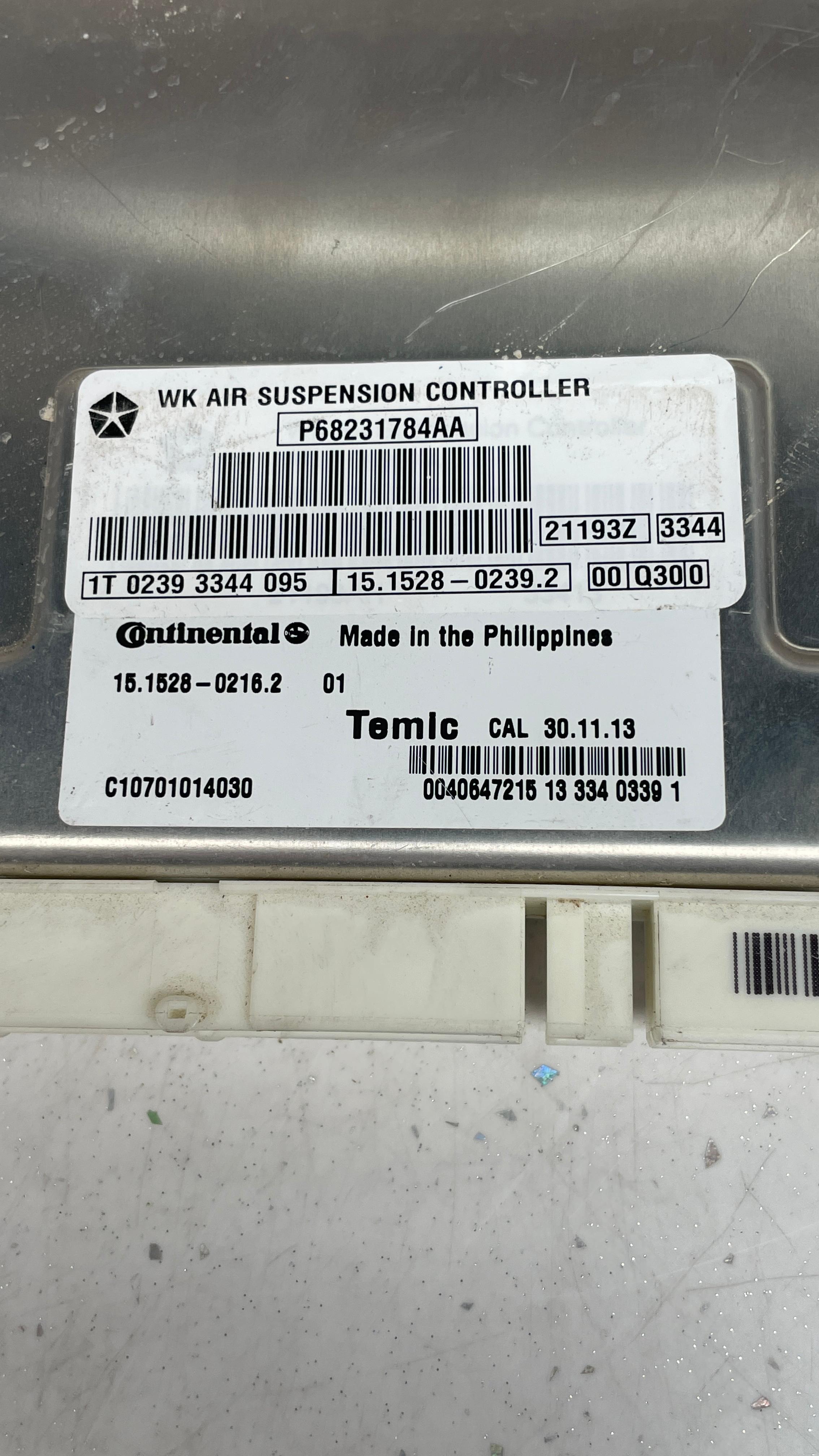 P68231784AA JEEP AIR RIDE SUSPENSION