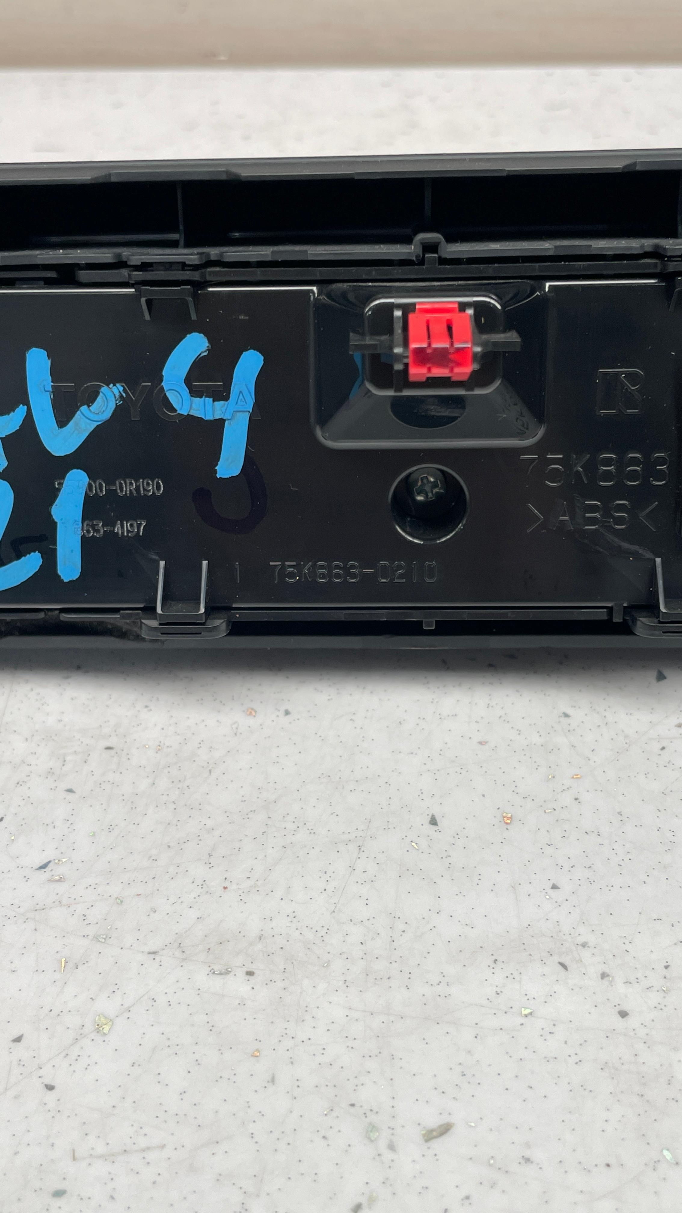 75K863-0210 TOYOTA CLIMATE CONTROL PANEL