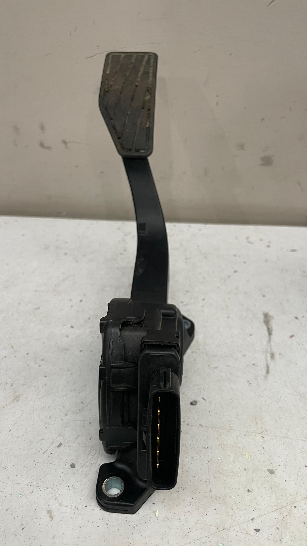 5900-65J01 SUZUKI ACCELERATOR PEDAL
