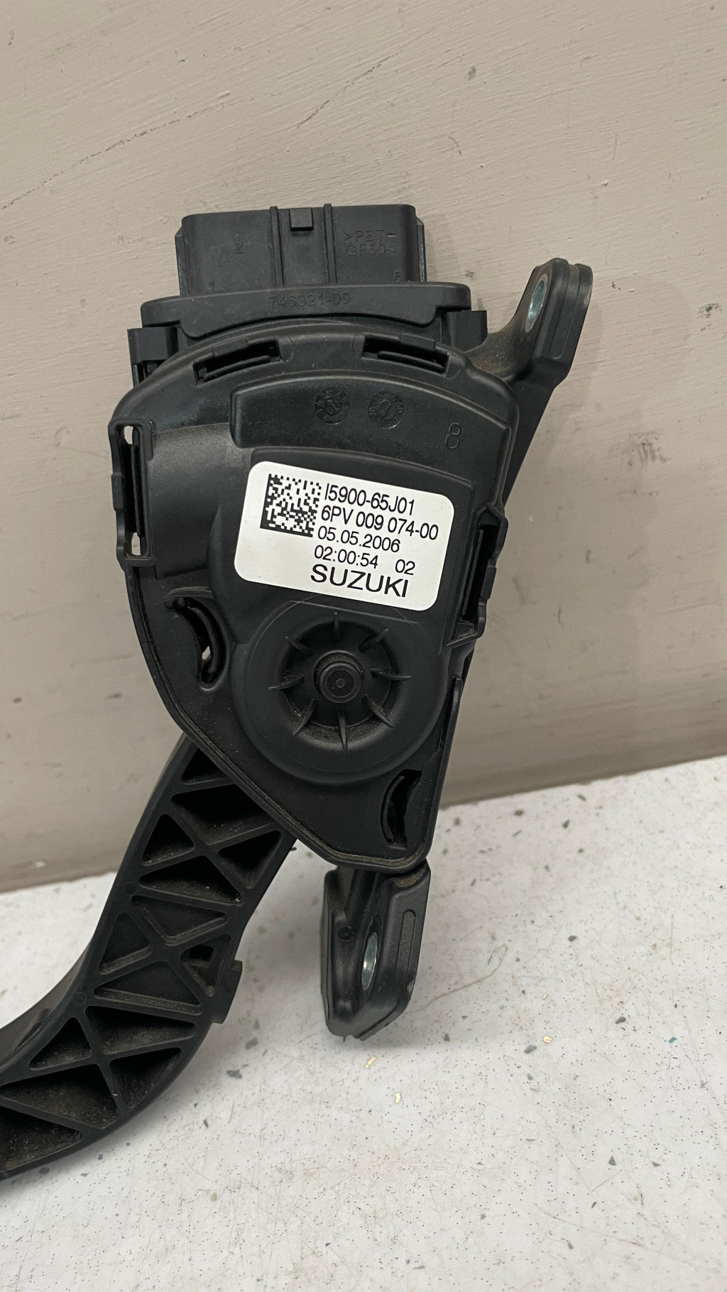 5900-65J01 SUZUKI ACCELERATOR PEDAL