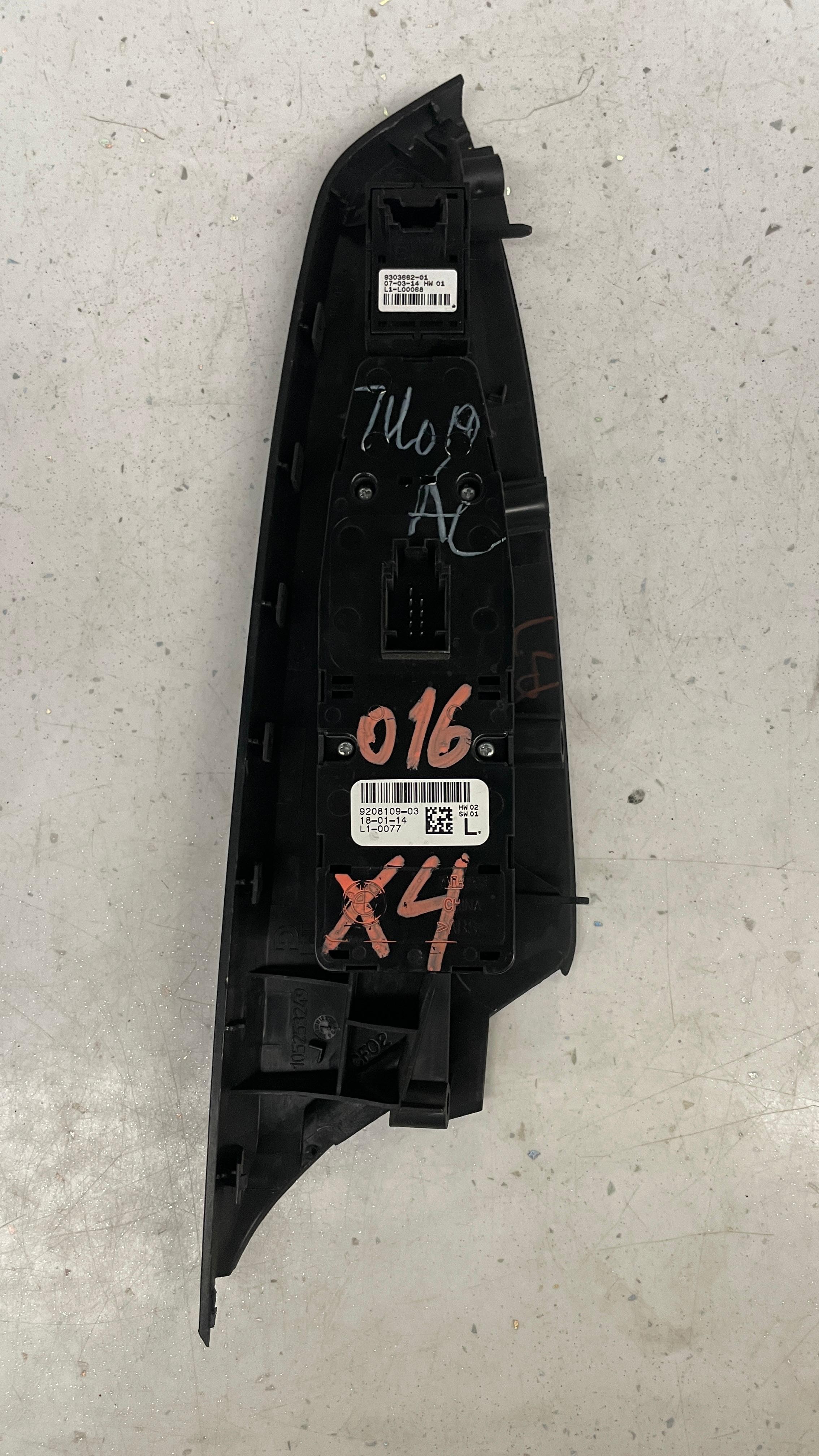 9303662-01 BMW TAILGATE RELEASE SWITCH