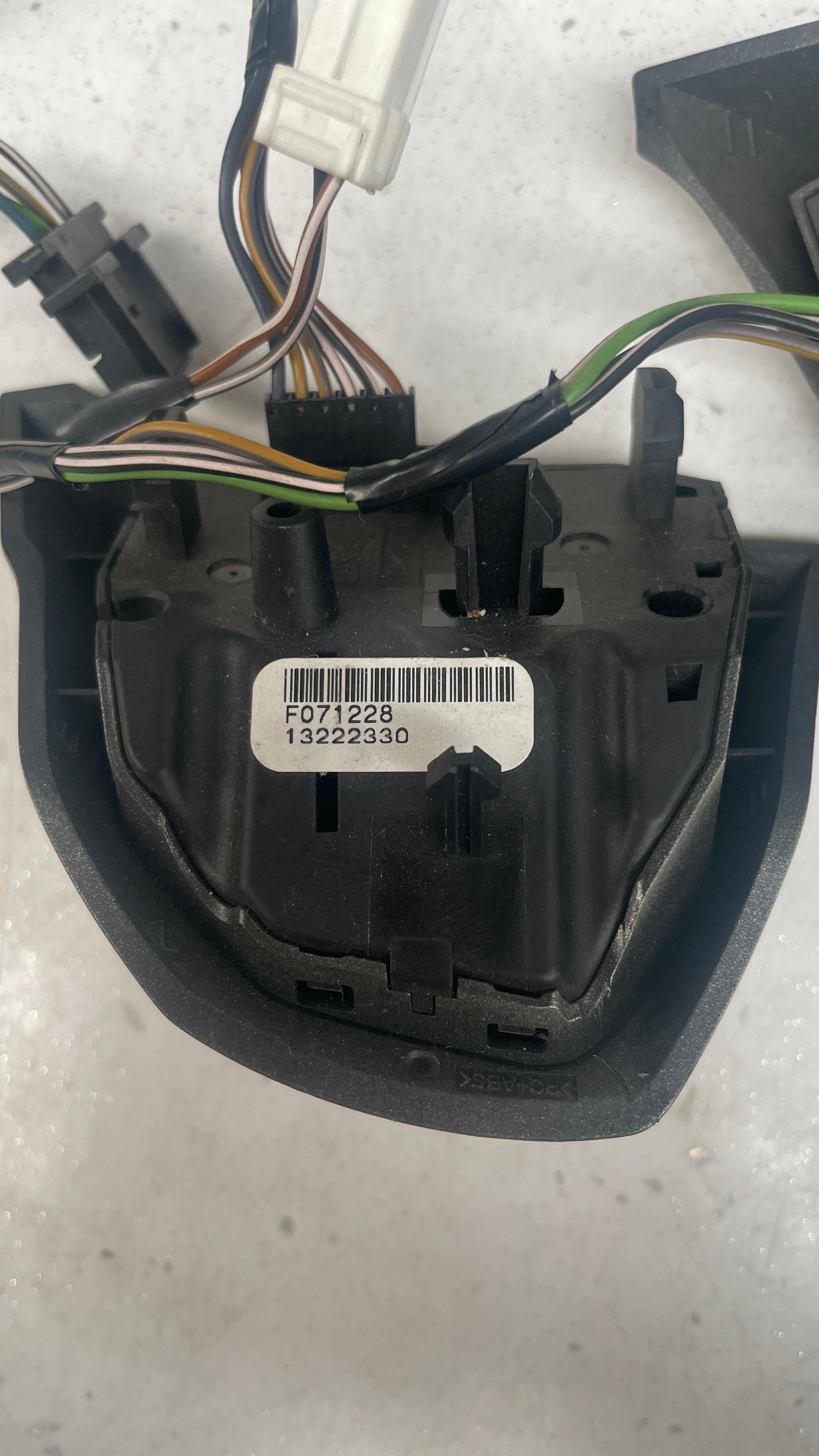 13222330 OPEL STEERING WHEEL AUDIO CONTROL