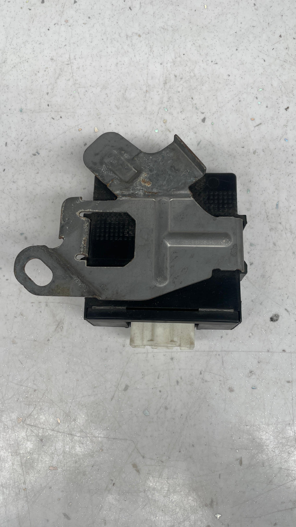 8631B027  MITSUBISHI TRANSFER BOX DIFFERENTIAL CONTROL