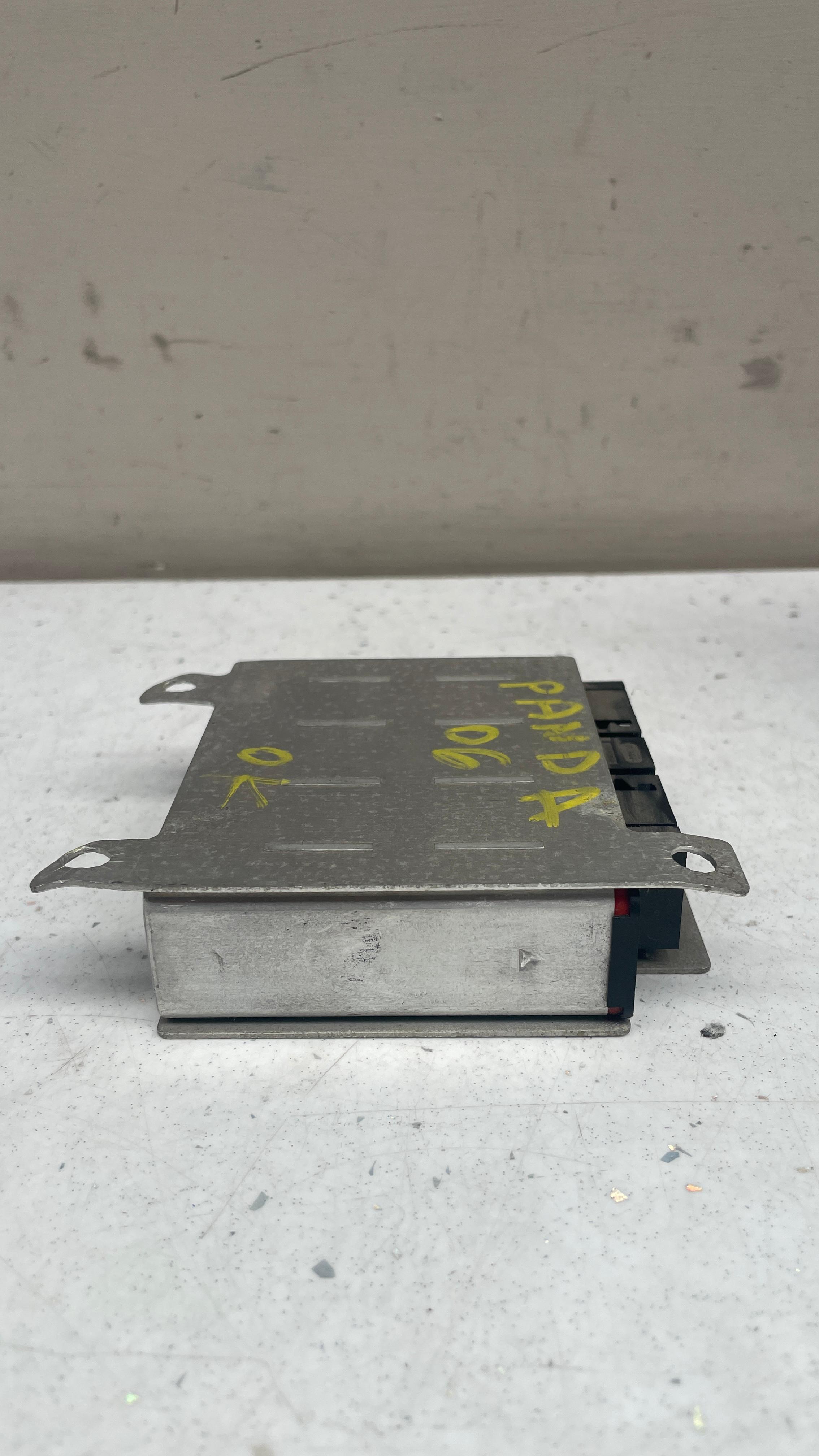 46807549 FIAT SRS CONTROL MODULE ECU