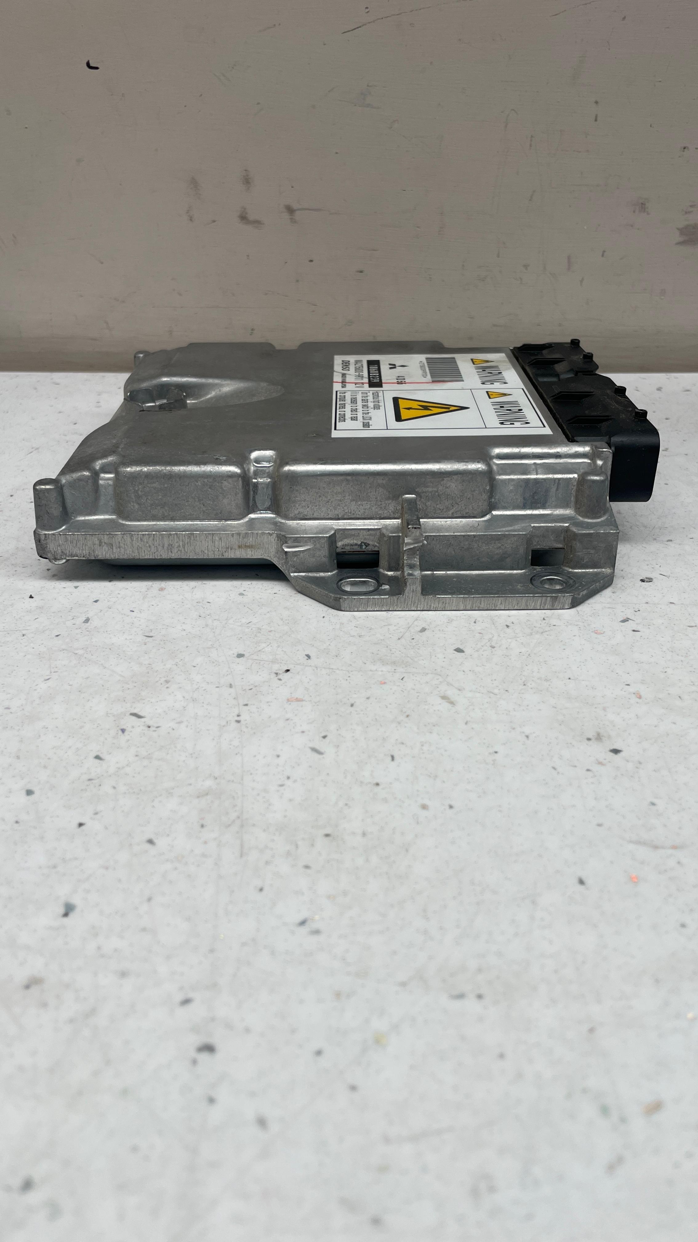 MA275800-9911 MITSUBISHI ENGINE CONTROL UNIT