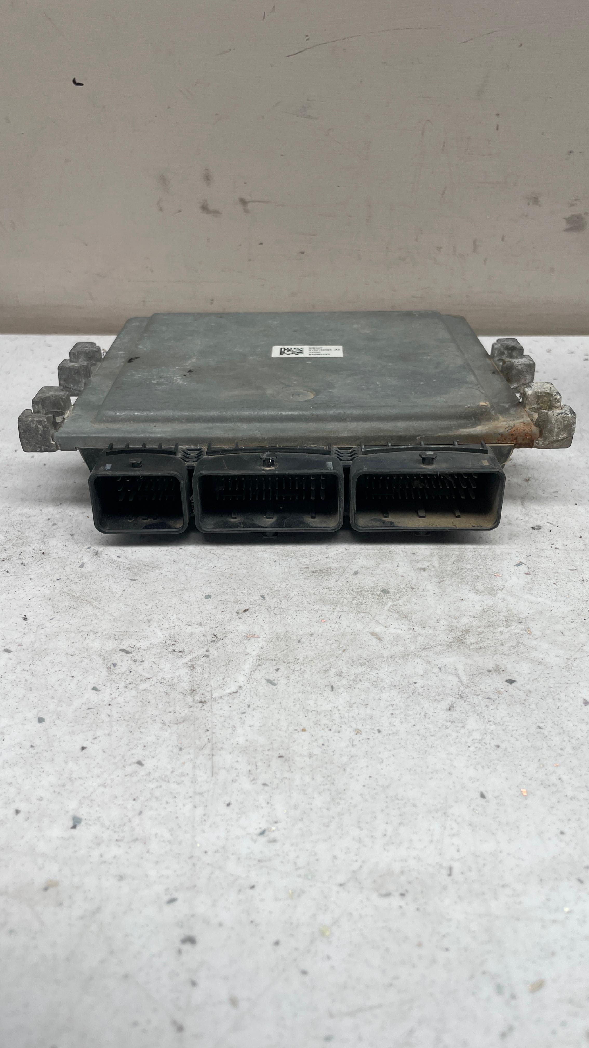 A6079001800 MERCEDES ENGINE CONTROL ECU