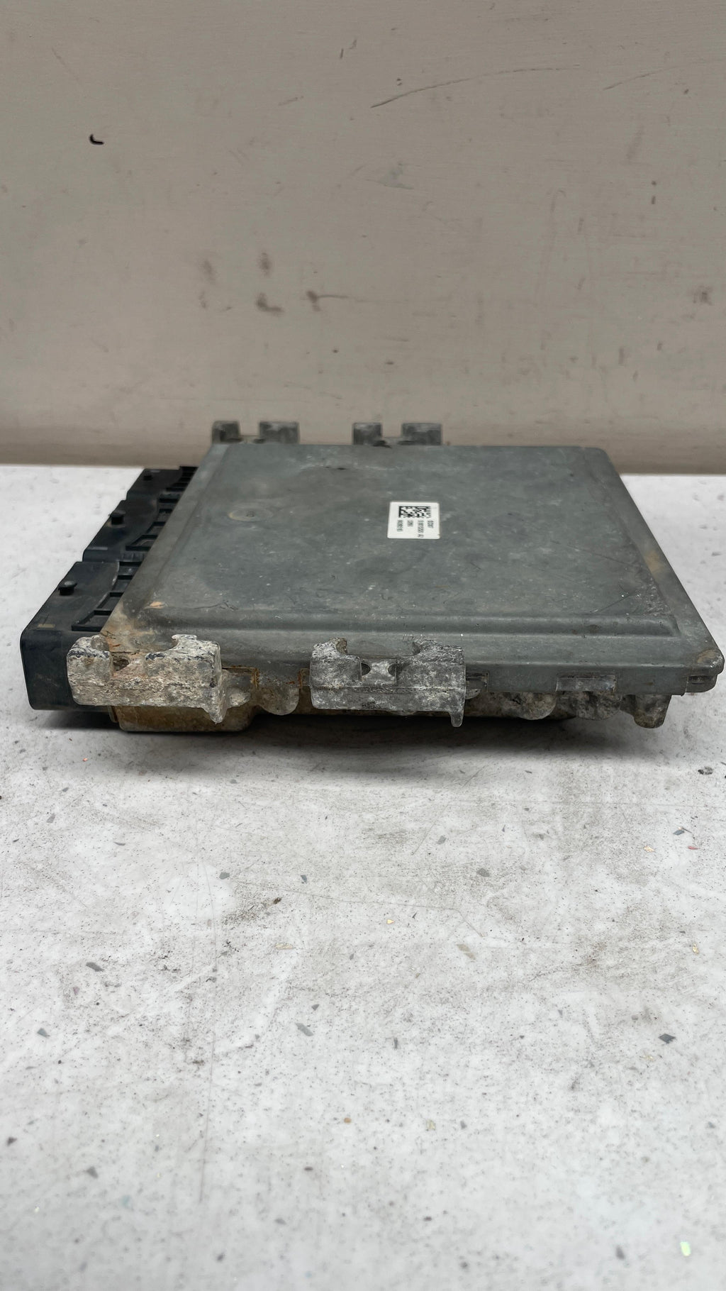 A6079001800 MERCEDES ENGINE CONTROL ECU