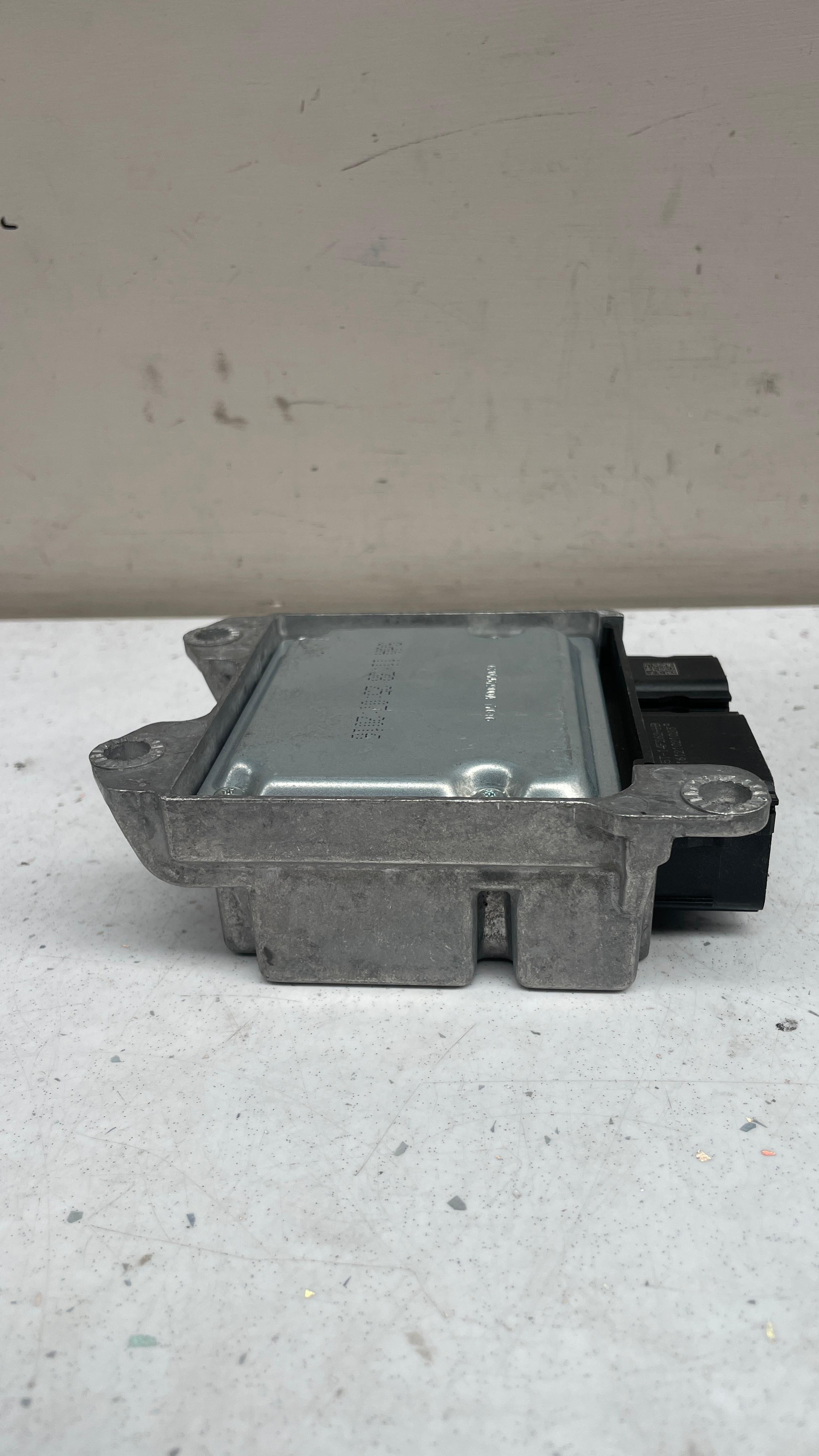 GK62-14D374-AA LAND ROVER SRS CONTROL MODULE
