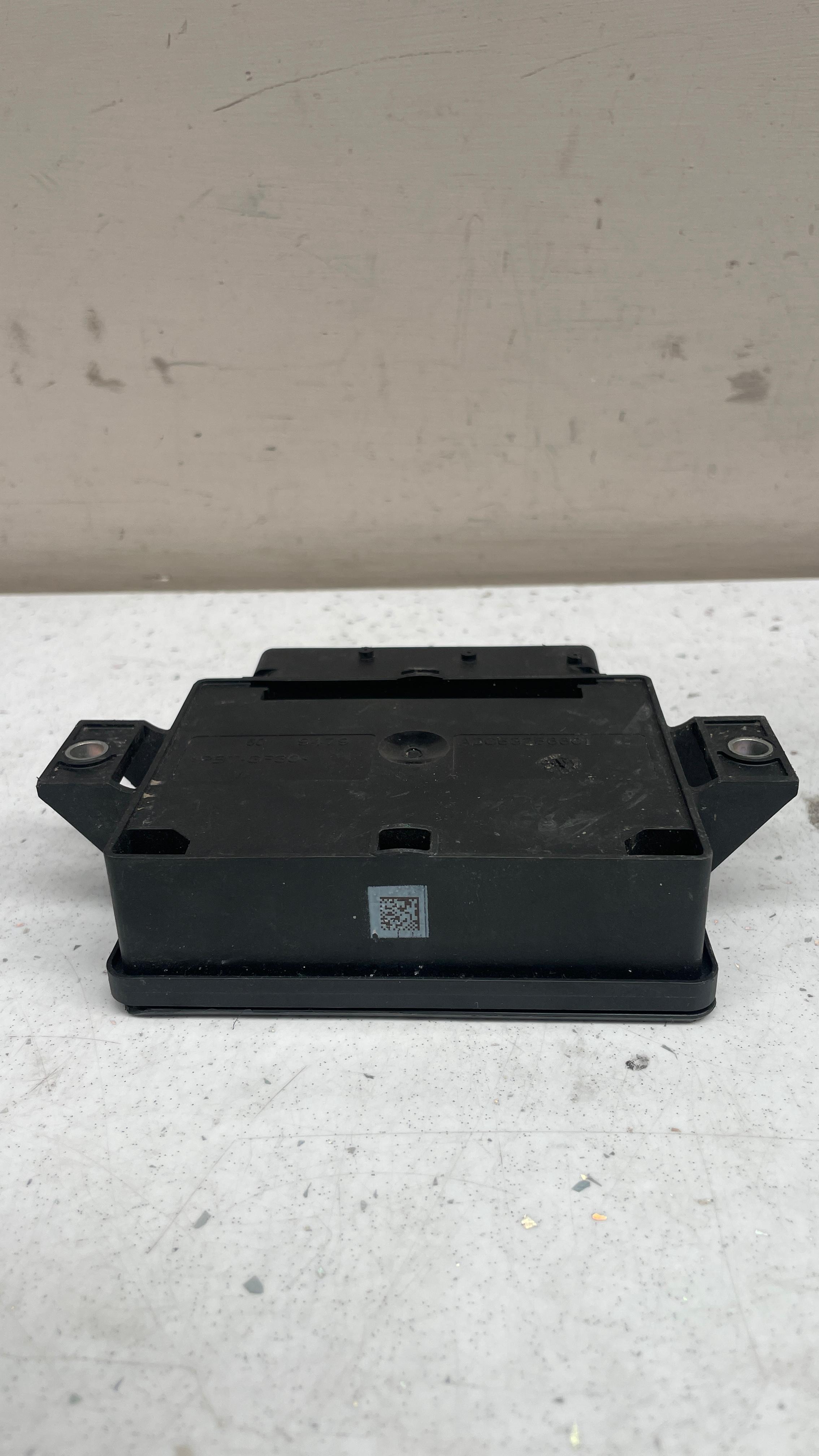 FW93-2C491-AB LAND ROVER PARKING BRAKE CONTROL