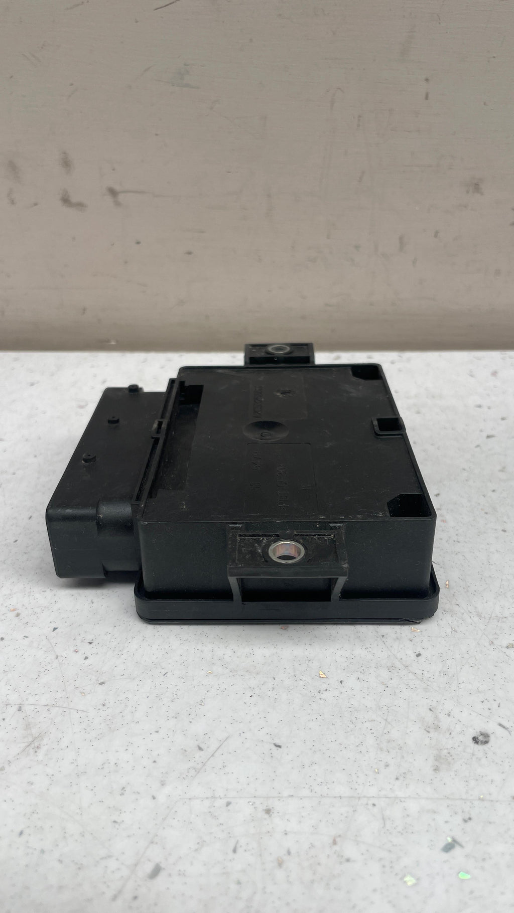 FW93-2C491-AB LAND ROVER PARKING BRAKE CONTROL