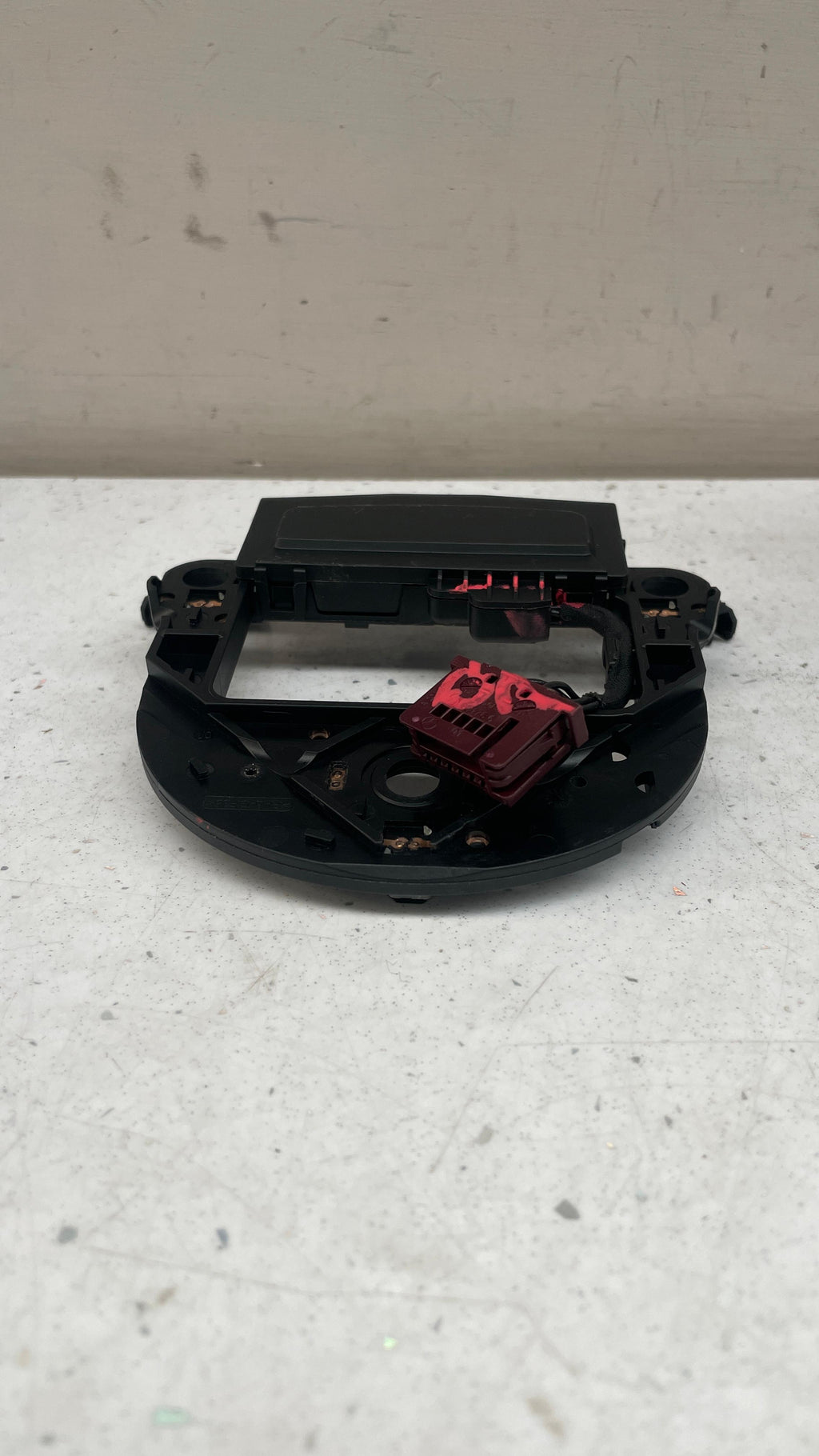 A1664640617 MERCEDES STEERING WHEEL CONTACT PLATE