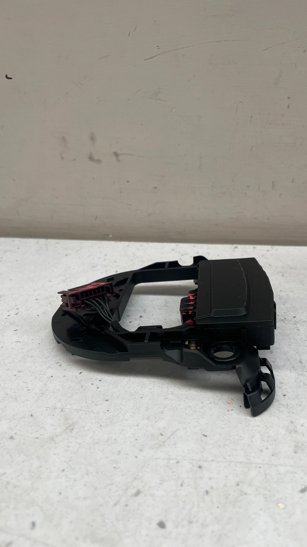 A1664640617 MERCEDES STEERING WHEEL CONTACT PLATE