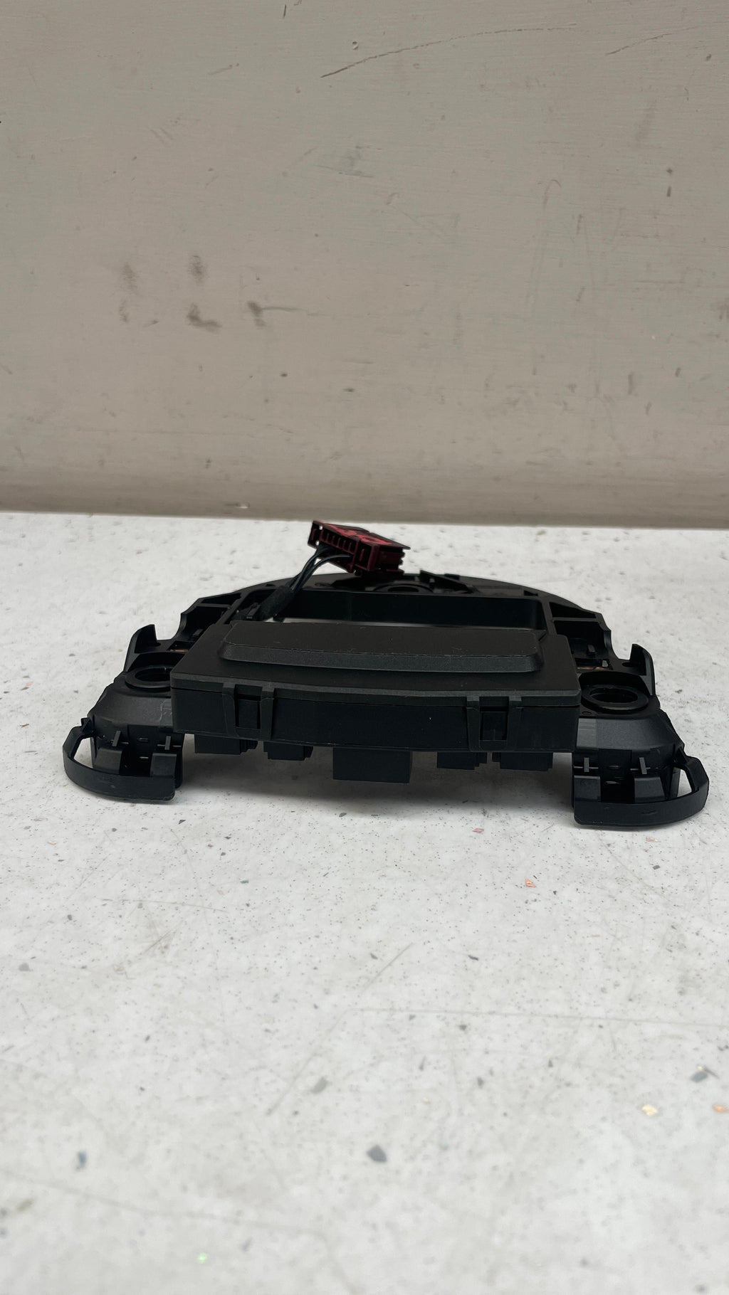 A1664640617 MERCEDES STEERING WHEEL CONTACT PLATE