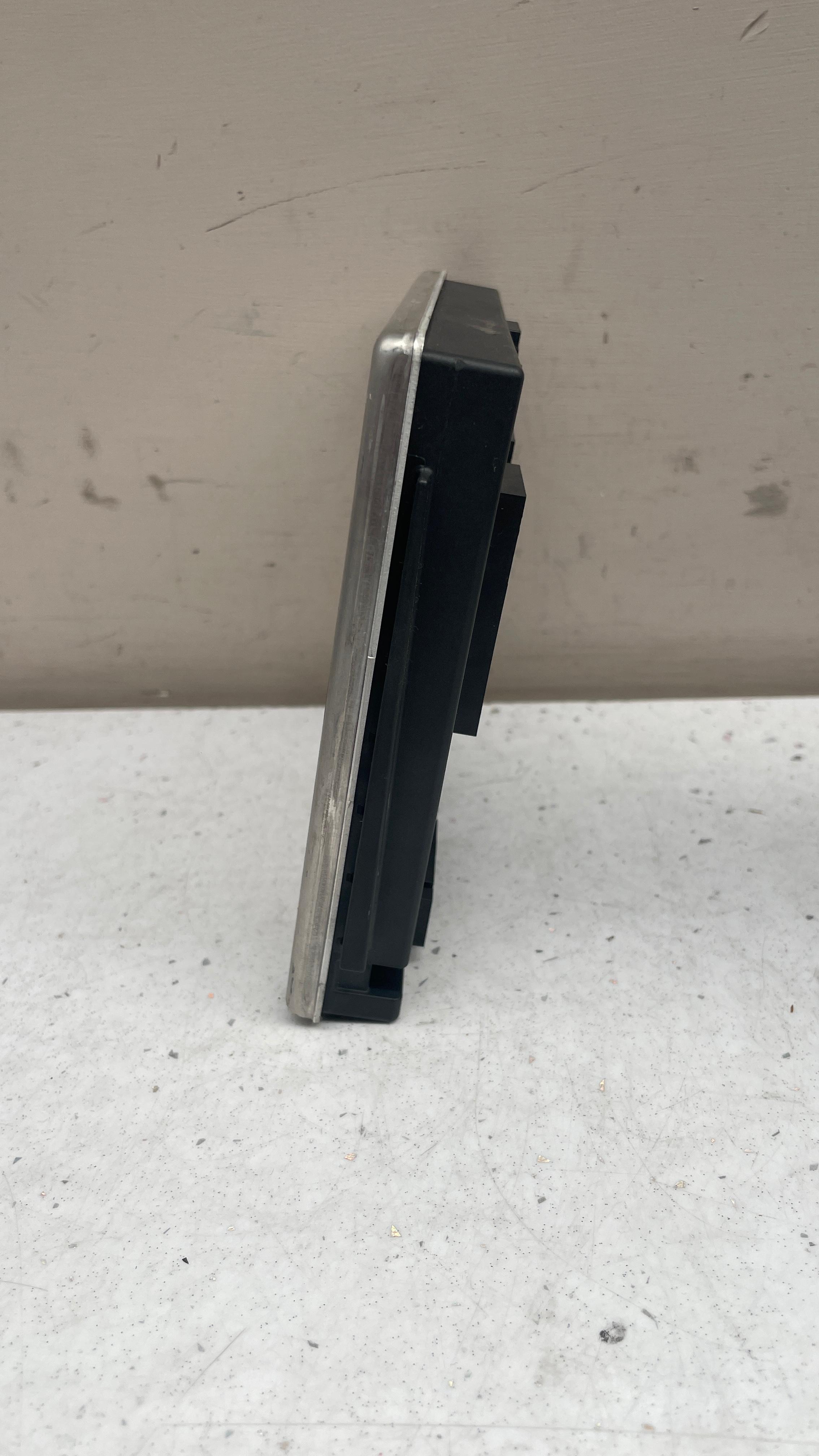 7PP907279N  PORSCHE REAR BODY CONTROL MODULE BCM