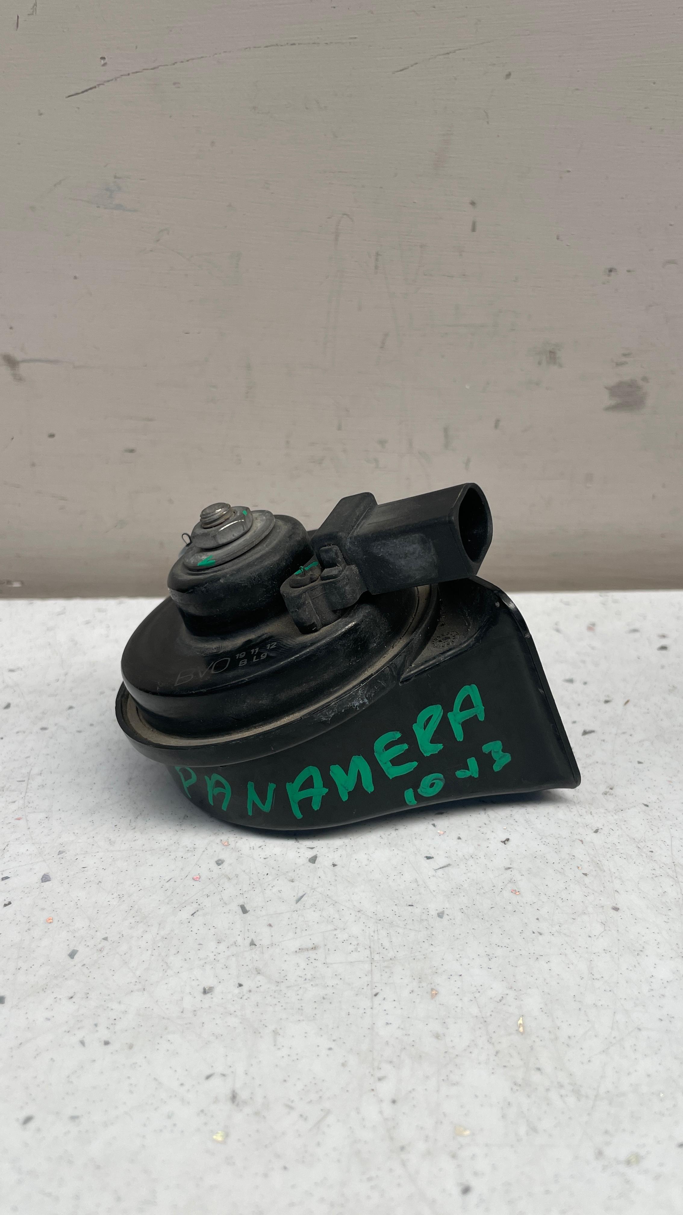 97063513100 PORSCHE LOW TONE HORN