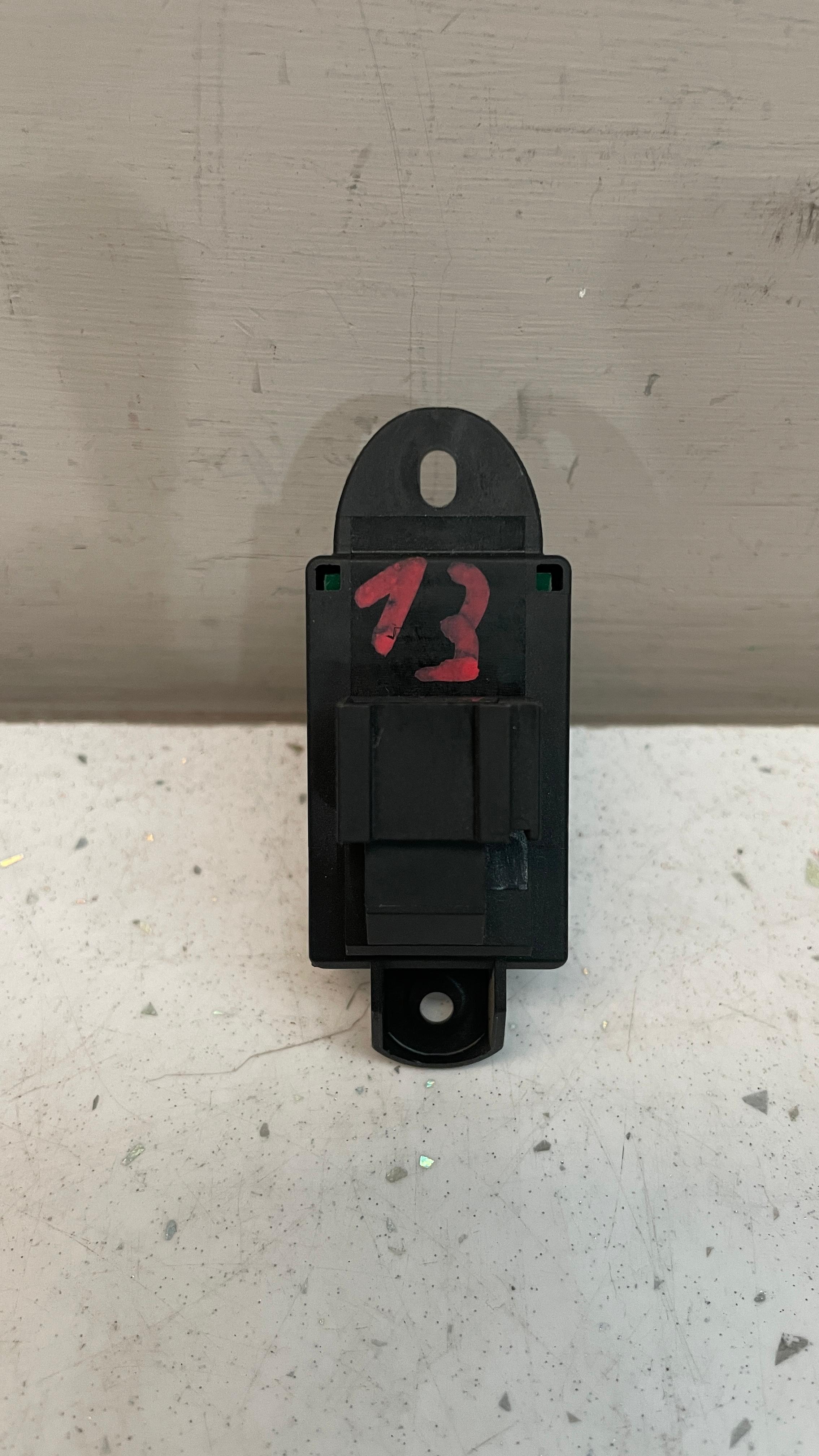 7P5927225 PORSCHE ELECTRONIC PARKING BRAKE BUTTON SWITCH