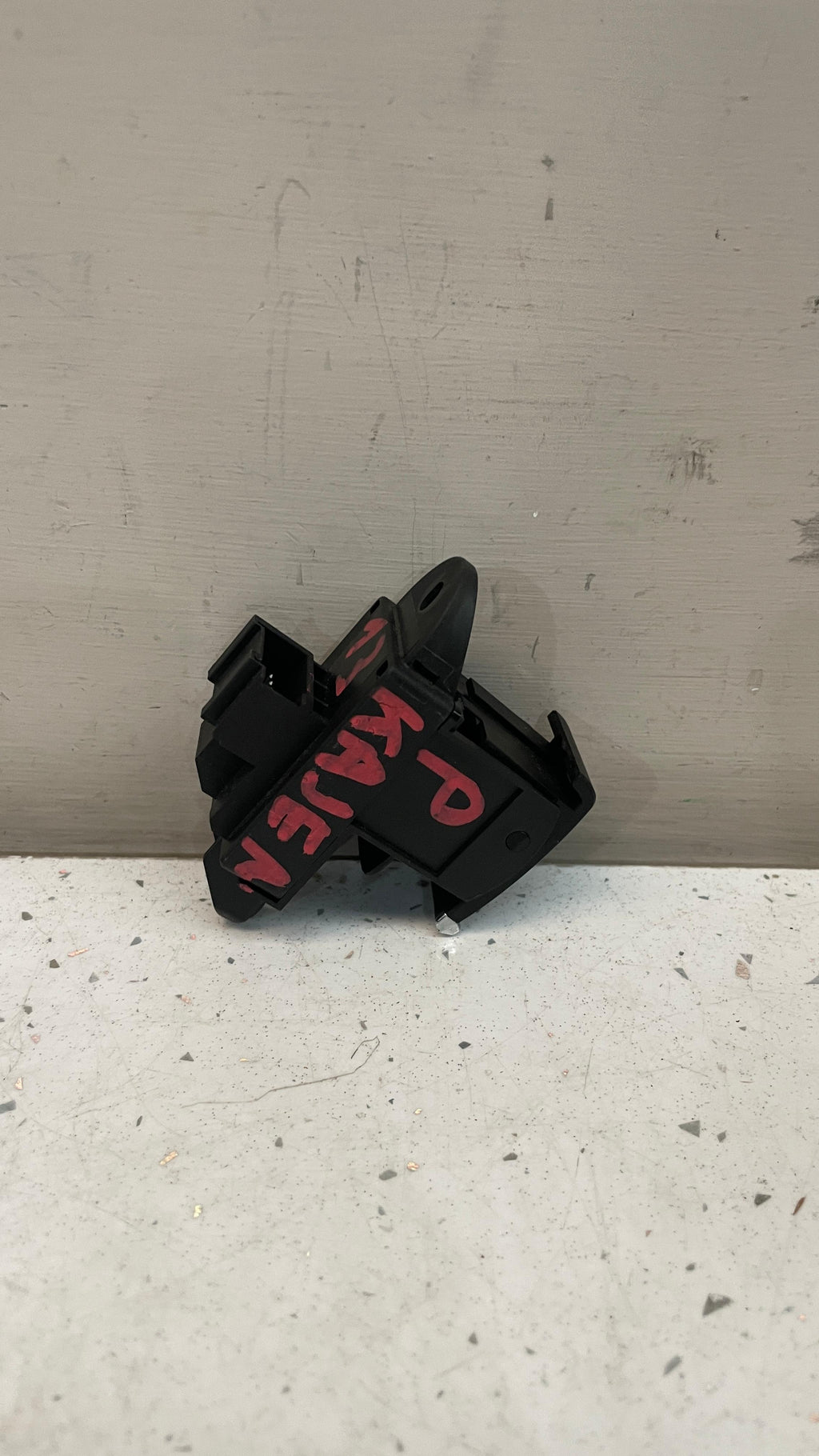 7P5927225 PORSCHE ELECTRONIC PARKING BRAKE BUTTON SWITCH