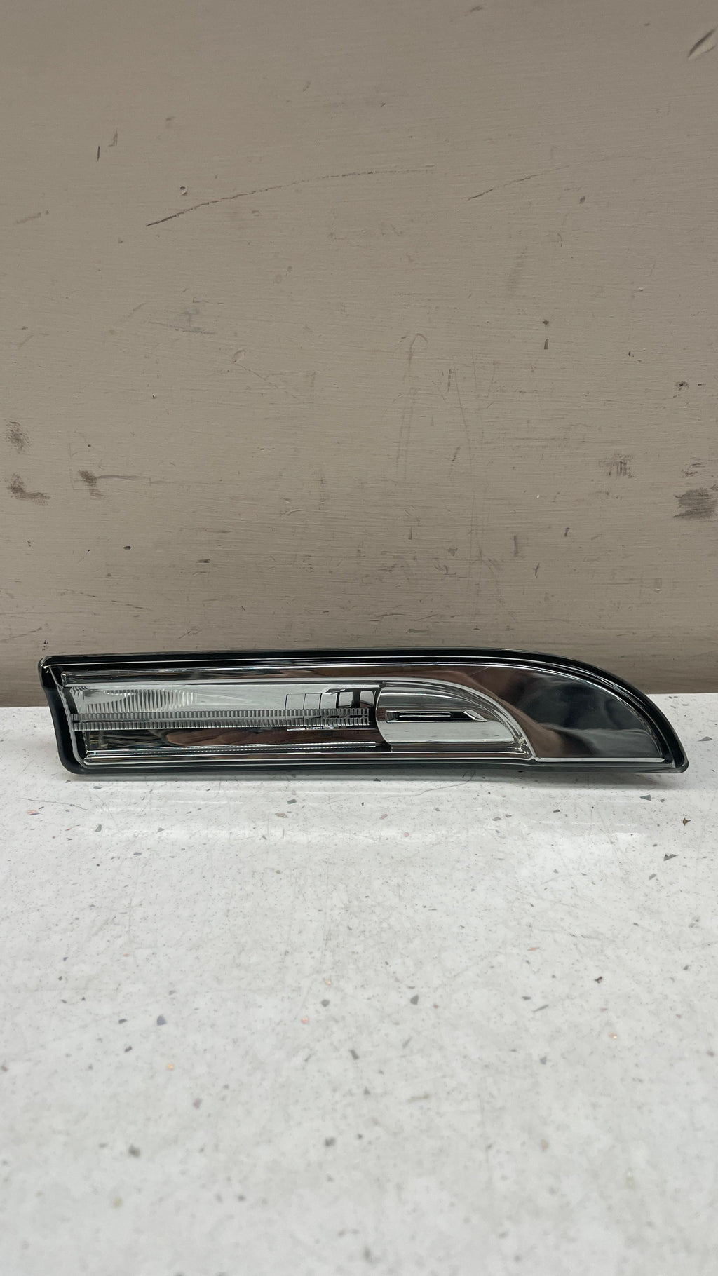 97063103402 PORSCHE SIDE MARKER TURN INDICATOR LIGHT