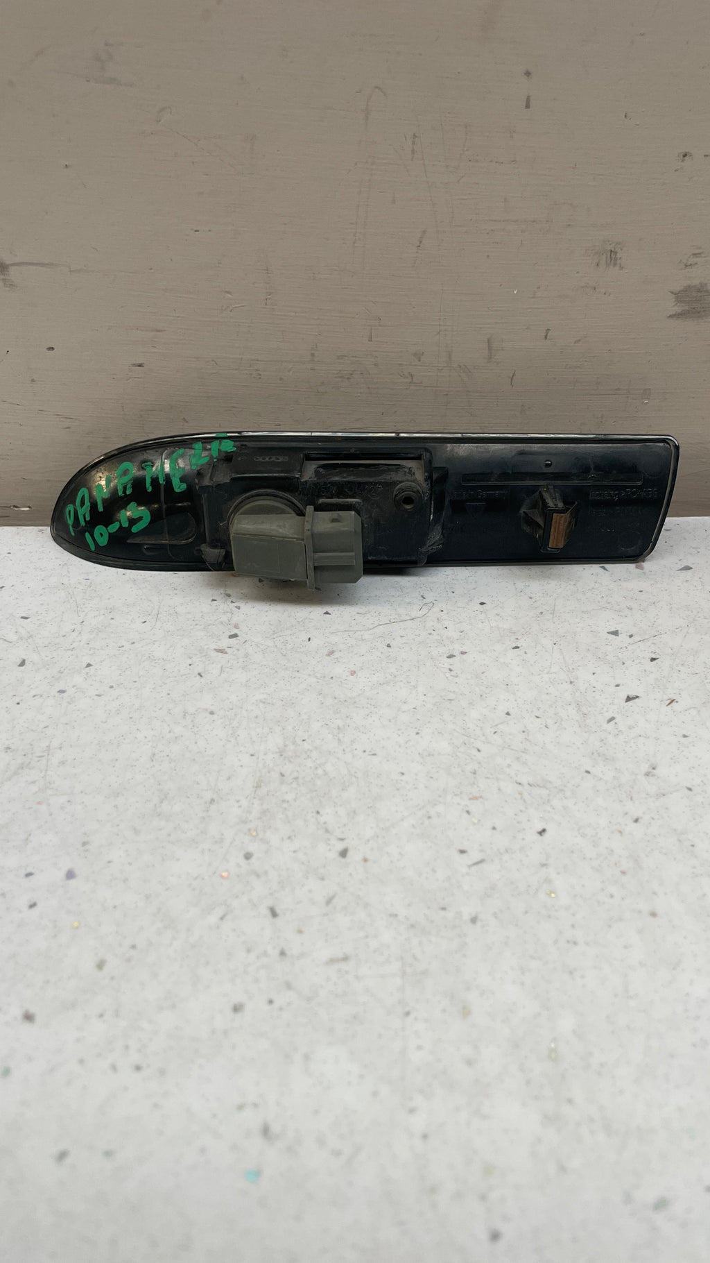 97063103402 PORSCHE SIDE MARKER TURN INDICATOR LIGHT