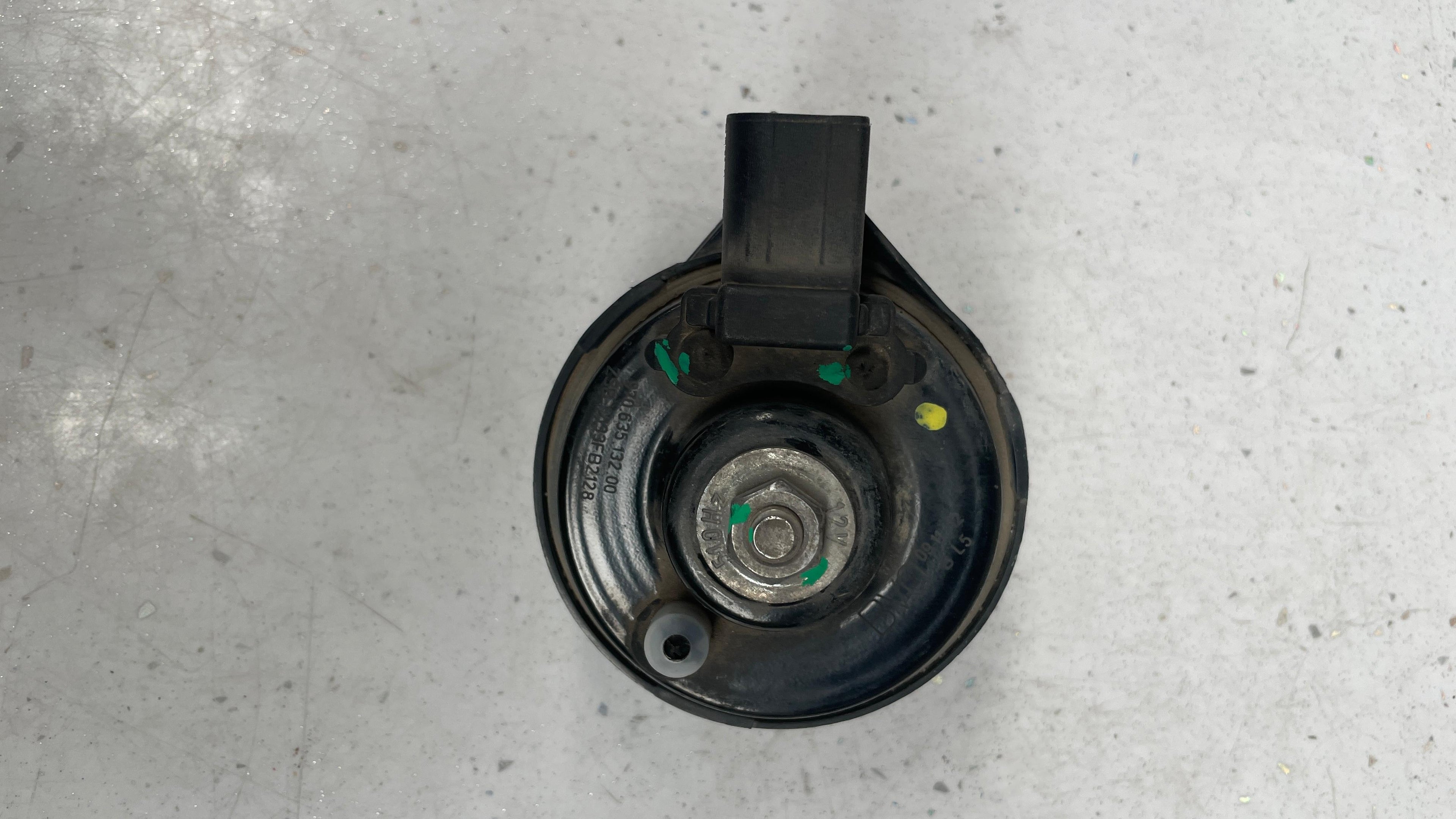 97063513200 PORSCHE RIGHT SIDE HIGH TONE HORN
