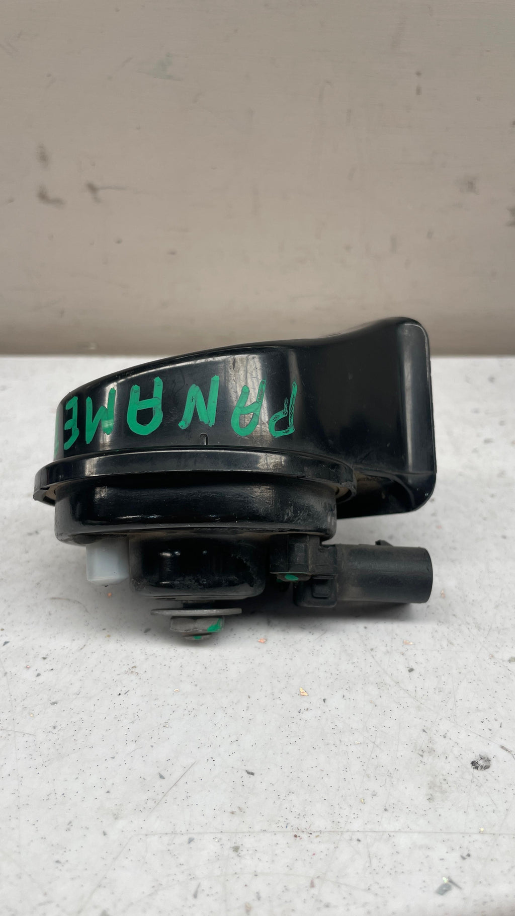 97063513200 PORSCHE RIGHT SIDE HIGH TONE HORN