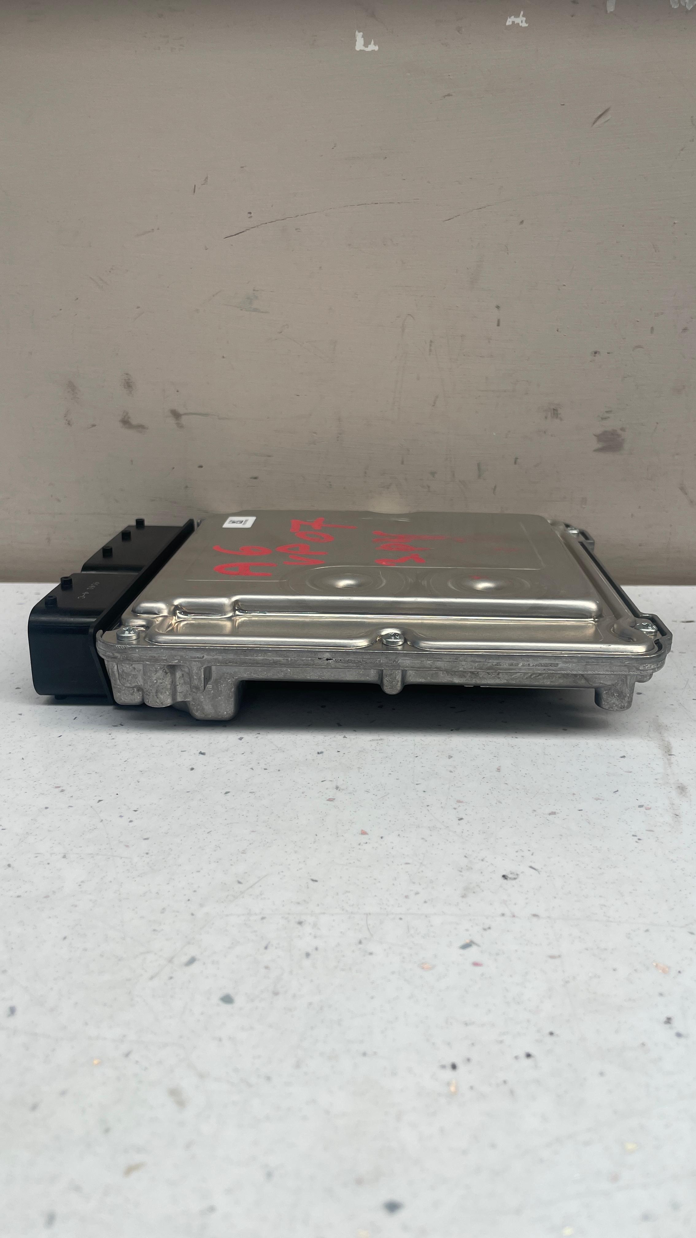 4F7910401L AUDI ENGINE CONTROL UNIT